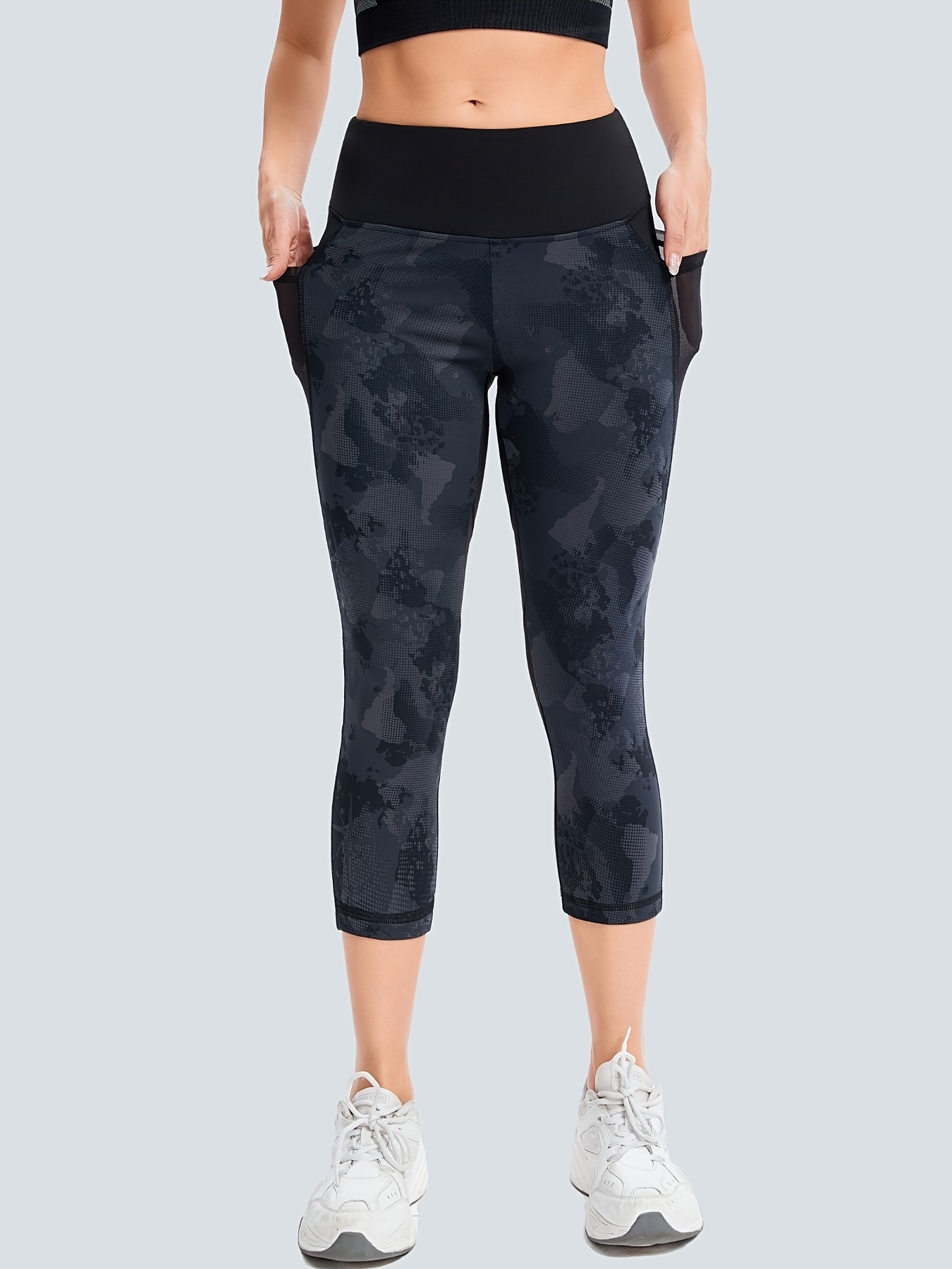 High-Waisted Camo Print Capri Leggings with Phone Pockets - Breathable  Women's Activewear for Sports and Yoga