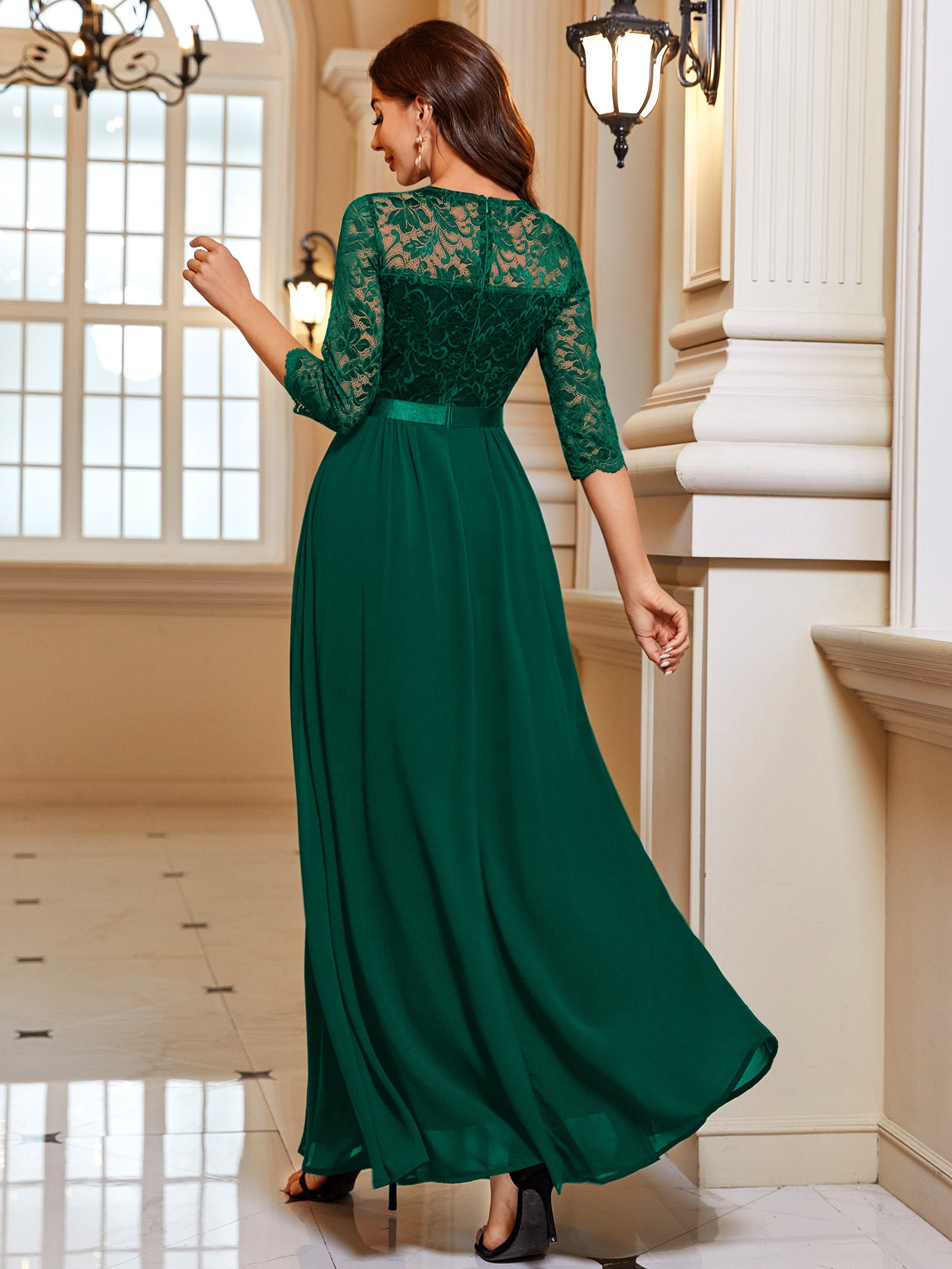 Dark Green Lace Mother Of The Bride Dresses With Jewel Neck Long