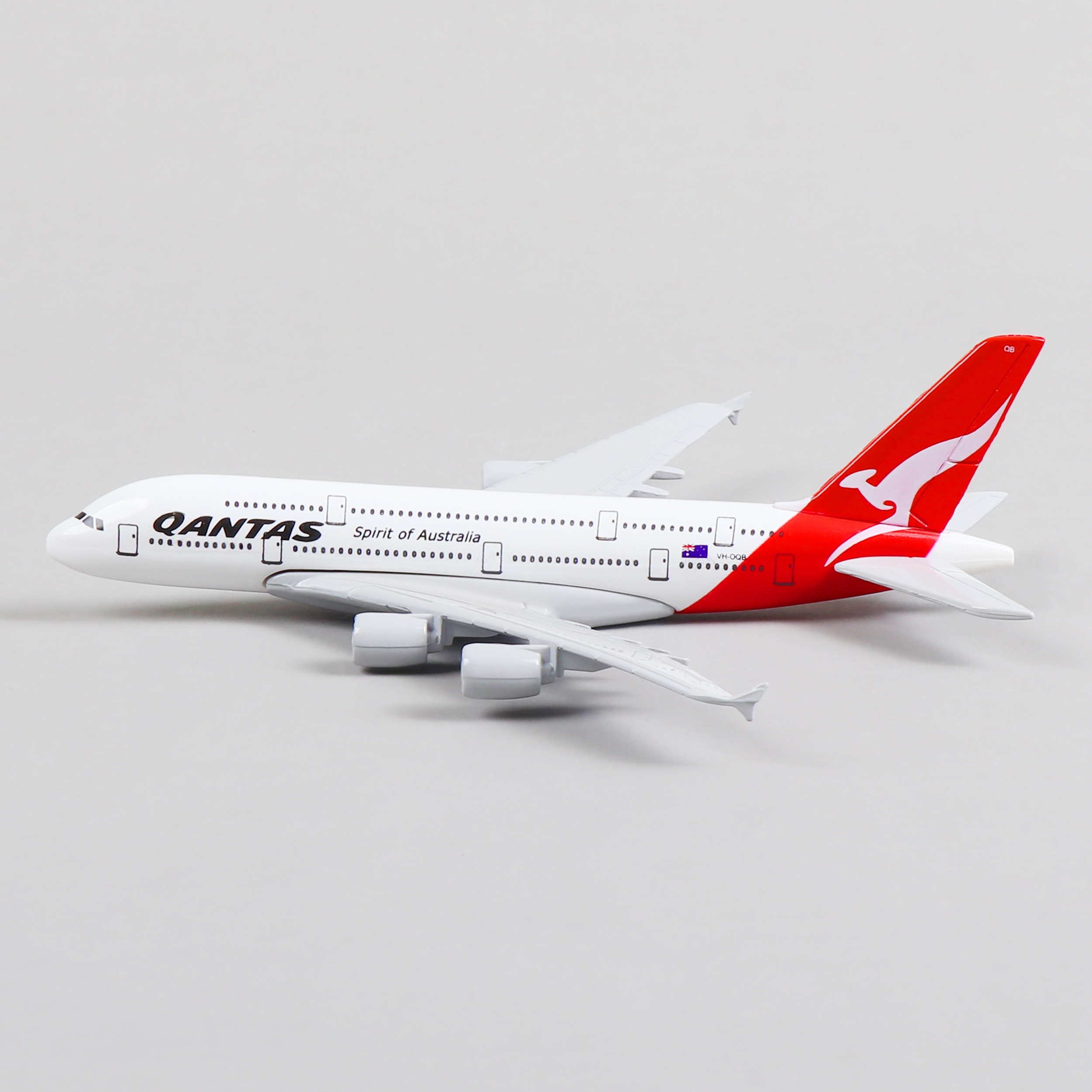 Airbus A380飛行機モデルおもちゃQantas Airways 1：400メタルダイ