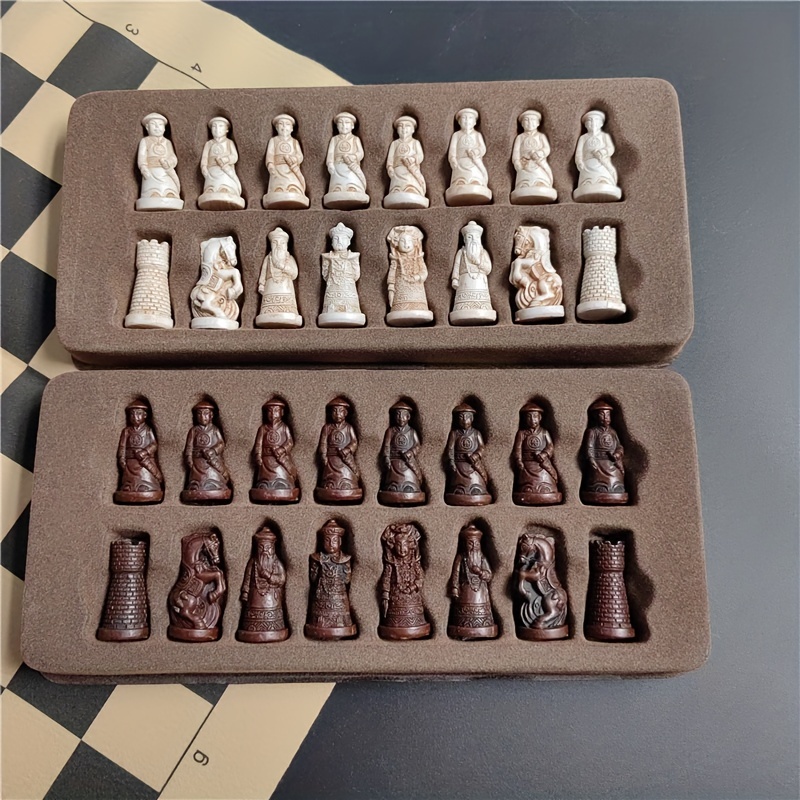 

Vintage International Chess Set - Resin Pieces, Faux Leather Board & Clear Soldiers - Fun Parent-child Puzzle Game As Halloween/christmas Gift, Gaming Gift