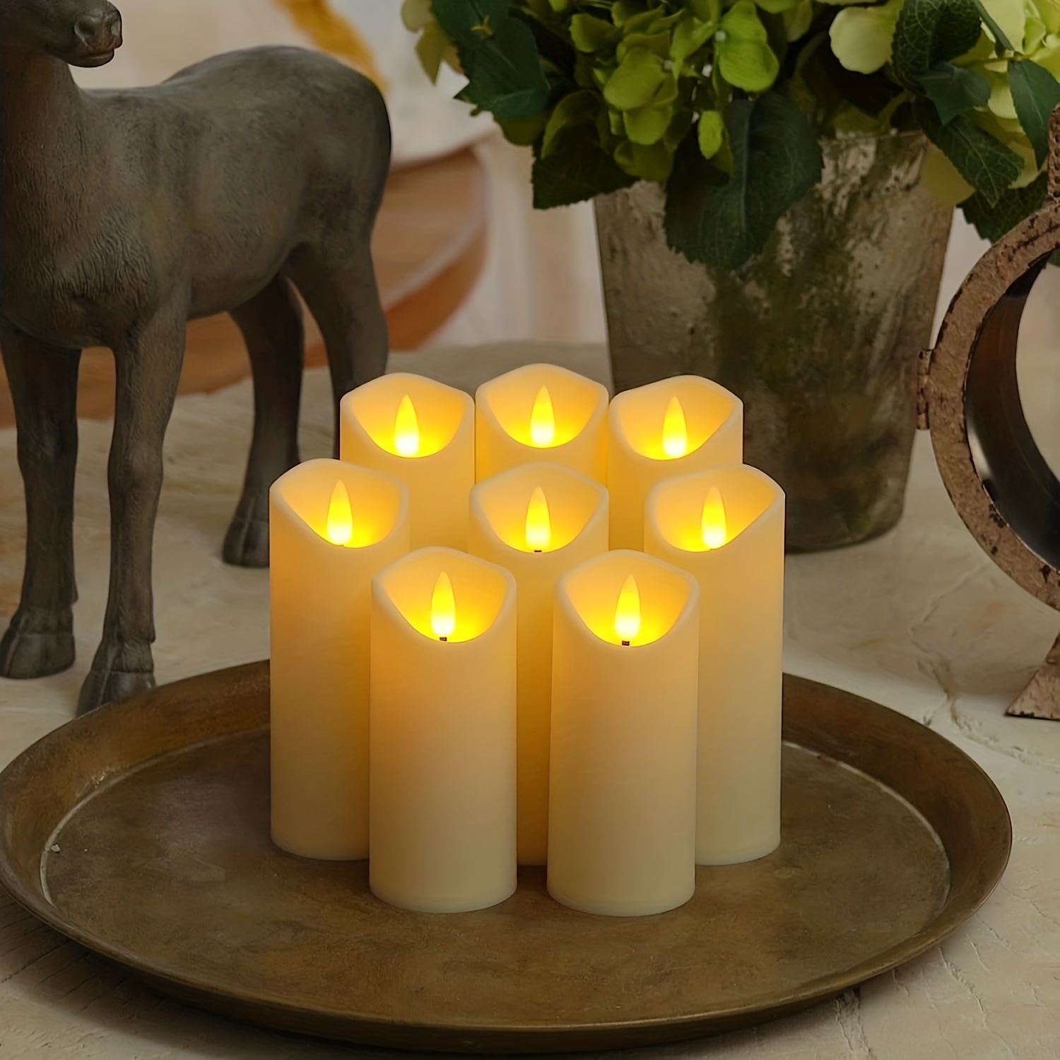  24 velas votivas LED parpadeante sin llama, de plástico,  funciona con pilas, pequeñas velas eléctricas brillantes para decoración de  faroles, Navidad y Halloween : Hogar y Cocina