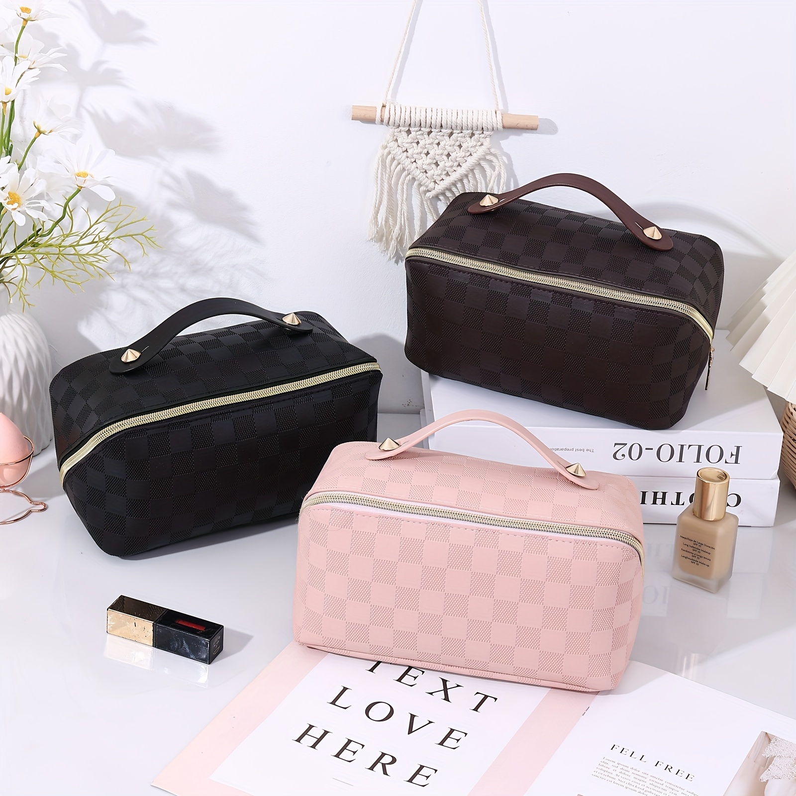 Portable Plaid Pattern Cosmetic Bag Waterproof Makeup Storage Bag