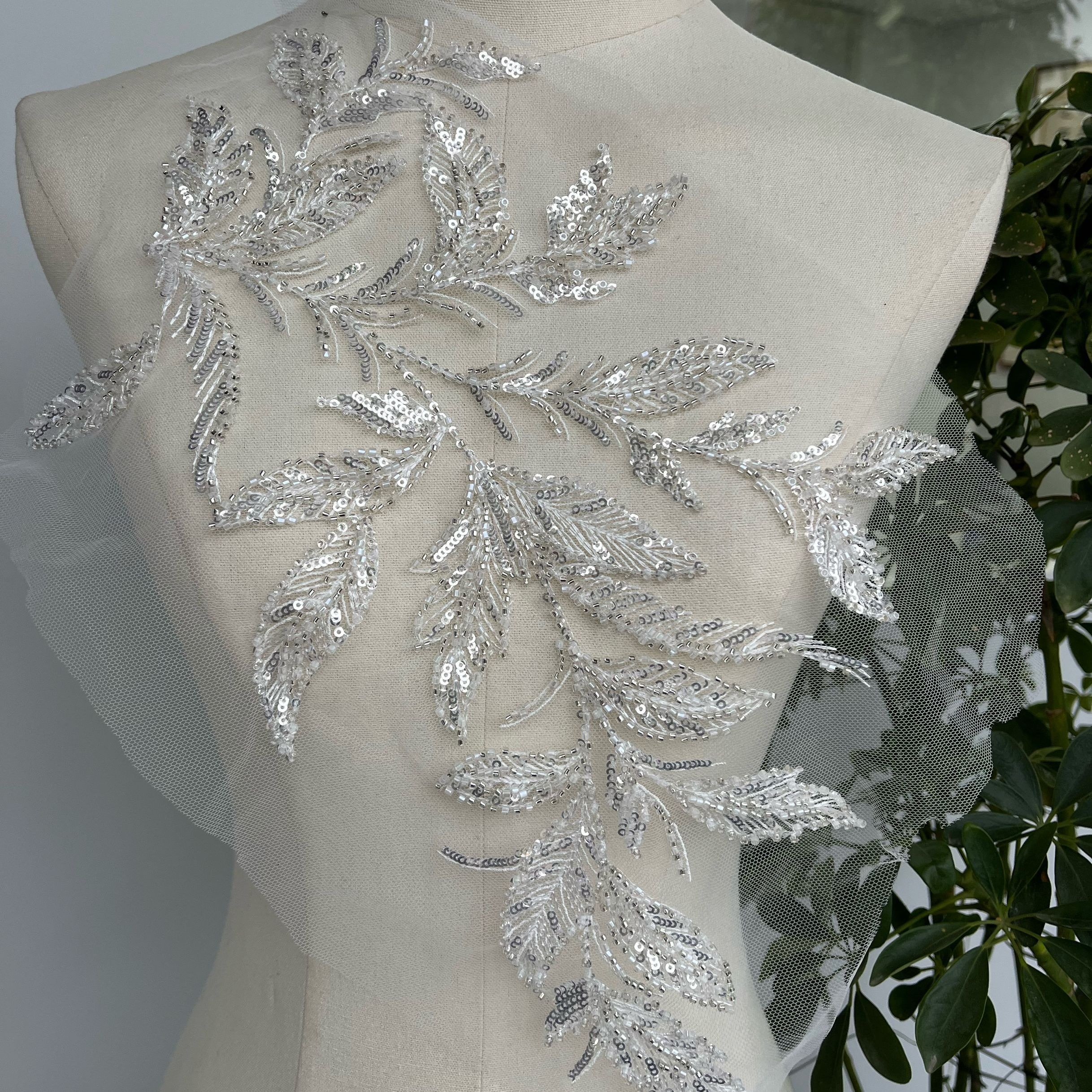 1pc Sequin Crystal Beaded Appliques Embroidery Lace Patches Floral Sew  On Appliques For Wedding Dress Gown Clothing Accessories Home Decoration