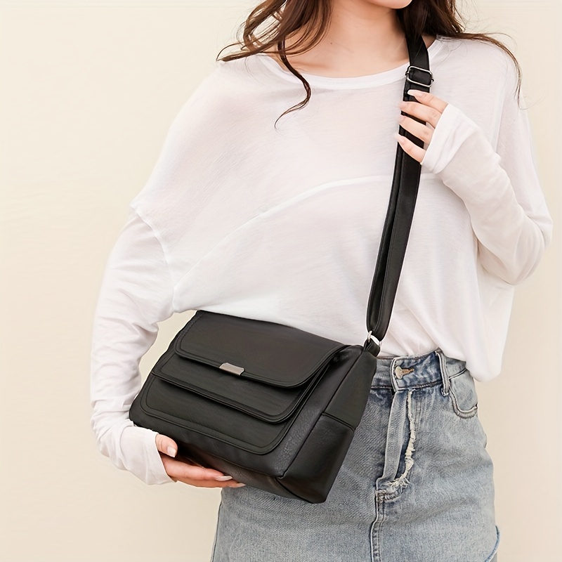 Zoi Black Women's Shoulder Bags