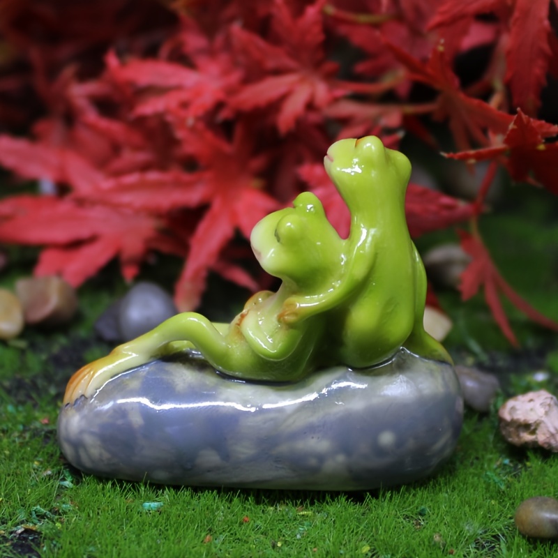 Stone Frog - Garden Statues and Decor by