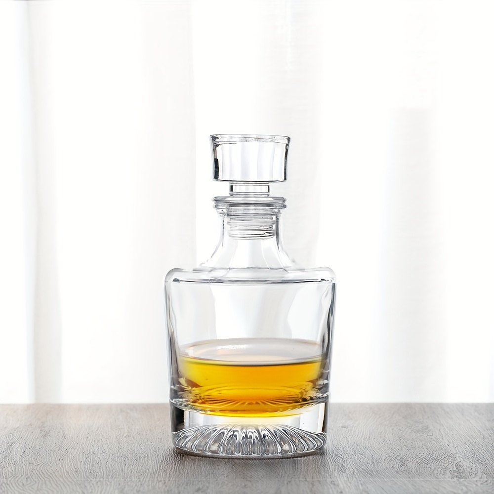 Whiskey Decanter Set With 2 Glasses, Transparent Creative Flask Carefe,  Whiskey Carafe for Wine, Scotch, Bourbon, Vodka, Liquor - 750ml Valentine's
