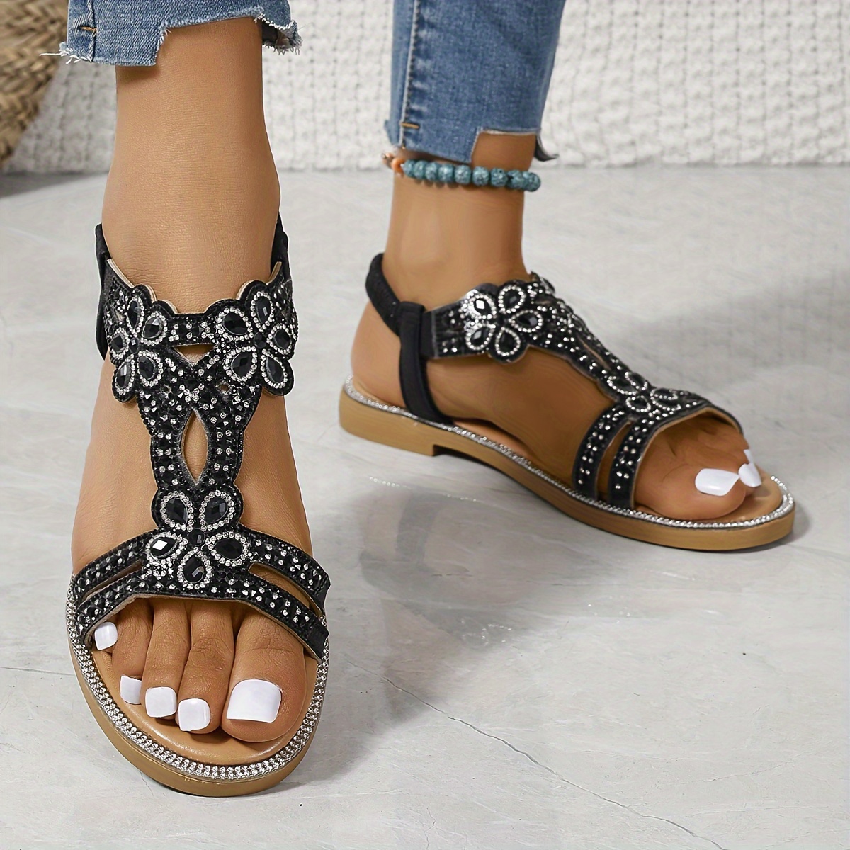 Sandalias planas bohemias para mujer, sandalias versátiles elásticas con pedrería hueca y comodidad, zapatos brillantes para vacaciones detalles 1