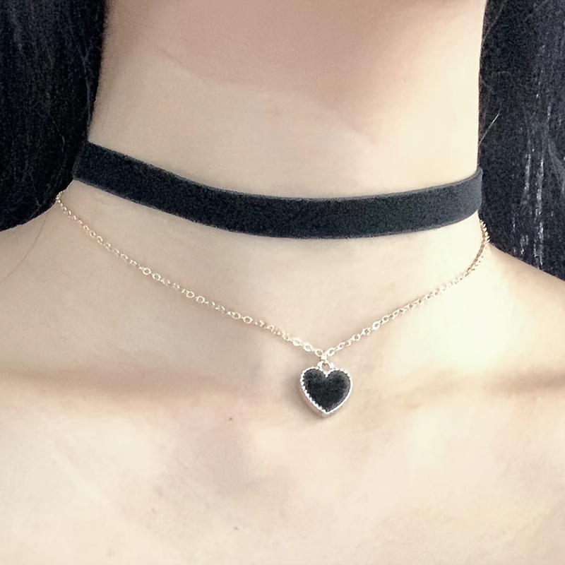 

Collier vintage avec collier noir et pendentif en de cœur - Occasion quotidienne et cadeau - Style - UV