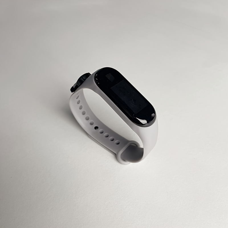 Годинник-браслет з LED-підсвіткою для чоловіків та жінок з електронним сенсорним дисплеєм
