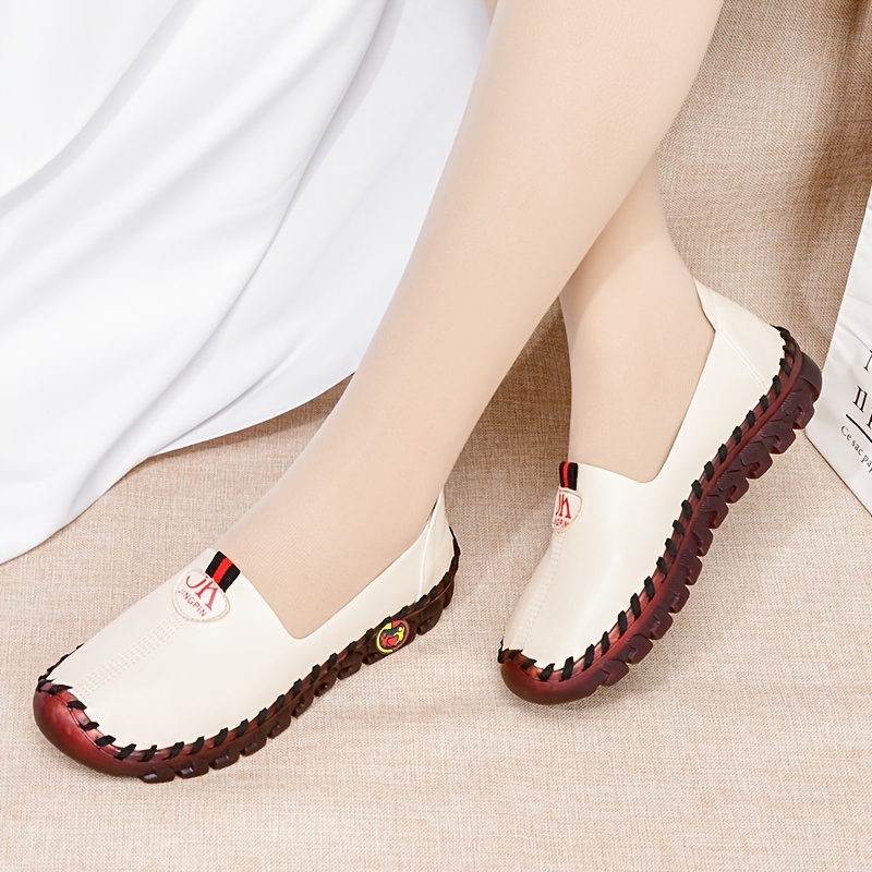 Comfortable Slip on Women Casual Shoes Thick Sole Ladies Shoe Leisure  Walking Shoes - China Sports Shoes and Men Sports Shoes price |  Made-in-China.com
