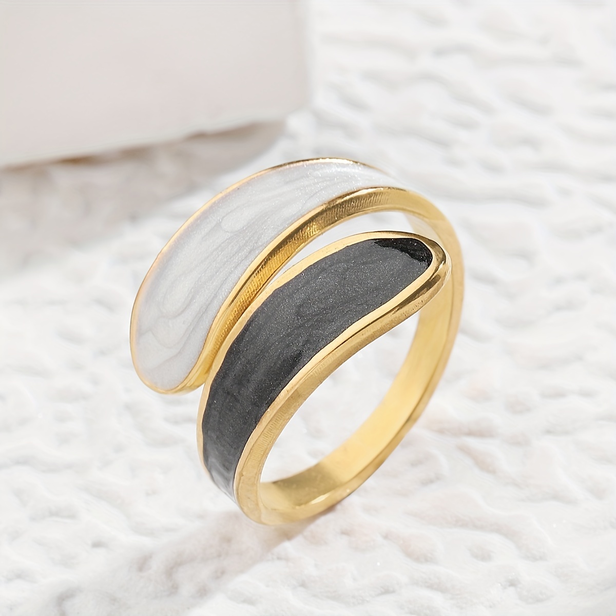 

1pc Golden Stainless Steel Irregularly Shaped Ring, Party Team Combinations And Emotional Change Creative Ring, Friendship Suitable For Both Men And Women