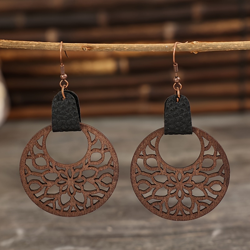 

Hollow Round Shape Carved Pattern Dangle Earrings Retro Elegant Style Delicate Holiday Ear Ornaments