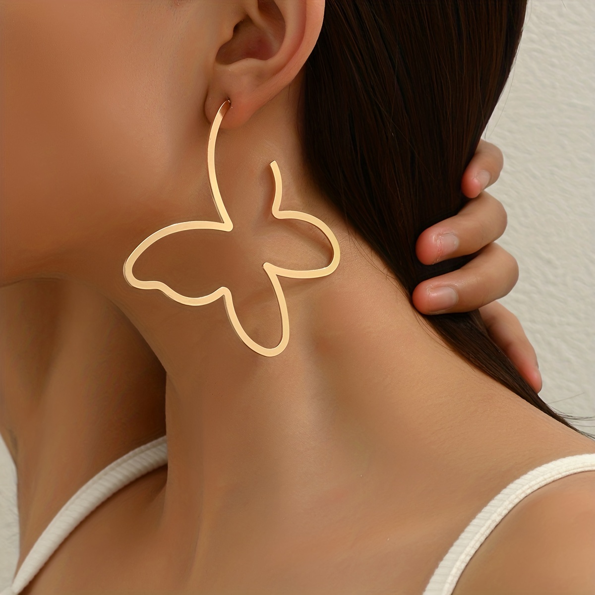 Women's Golden Hollow Butterfly Hoop Earrings — Creative Gift