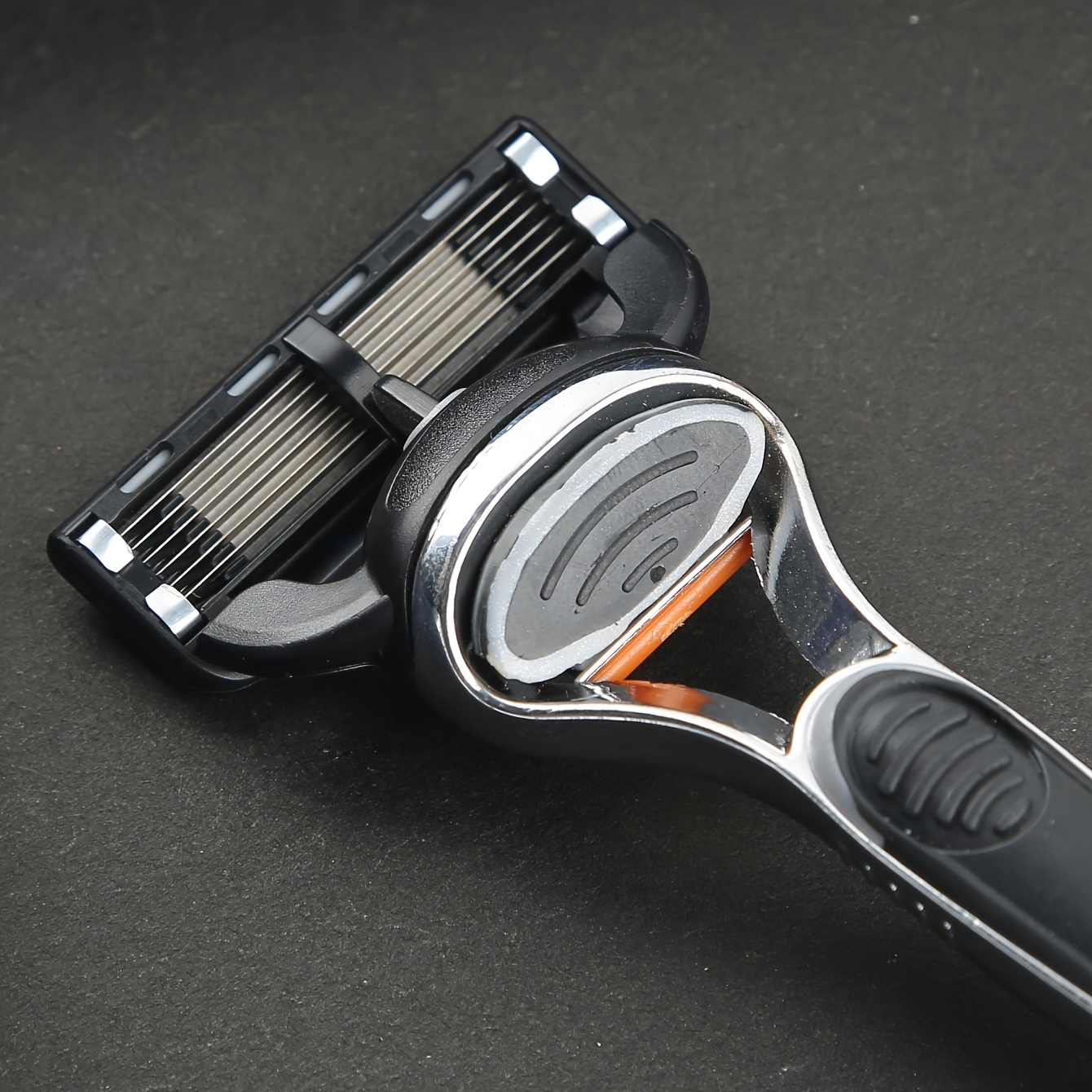 Classic 6 Layer Manual Razor Set with 4 Refills