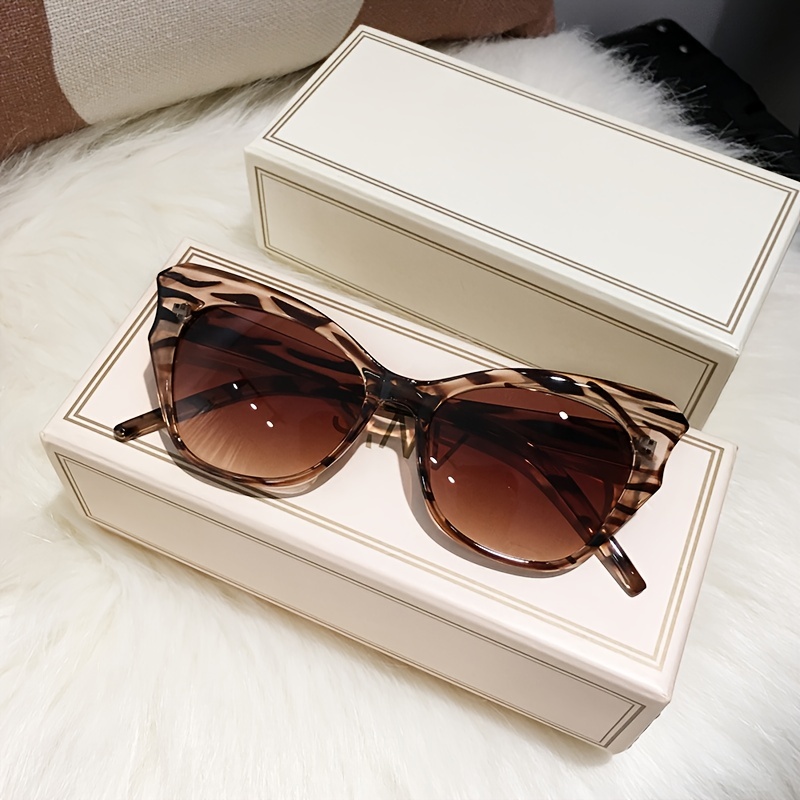 Gradient shop color sunglasses