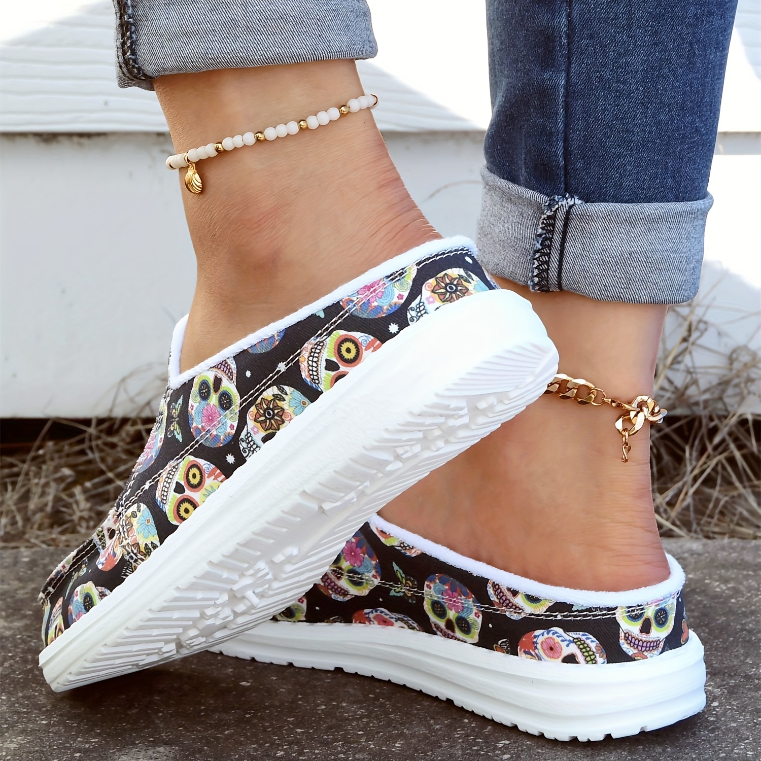 Skull Pattern Slip On Casual Flat Walking Shoes
