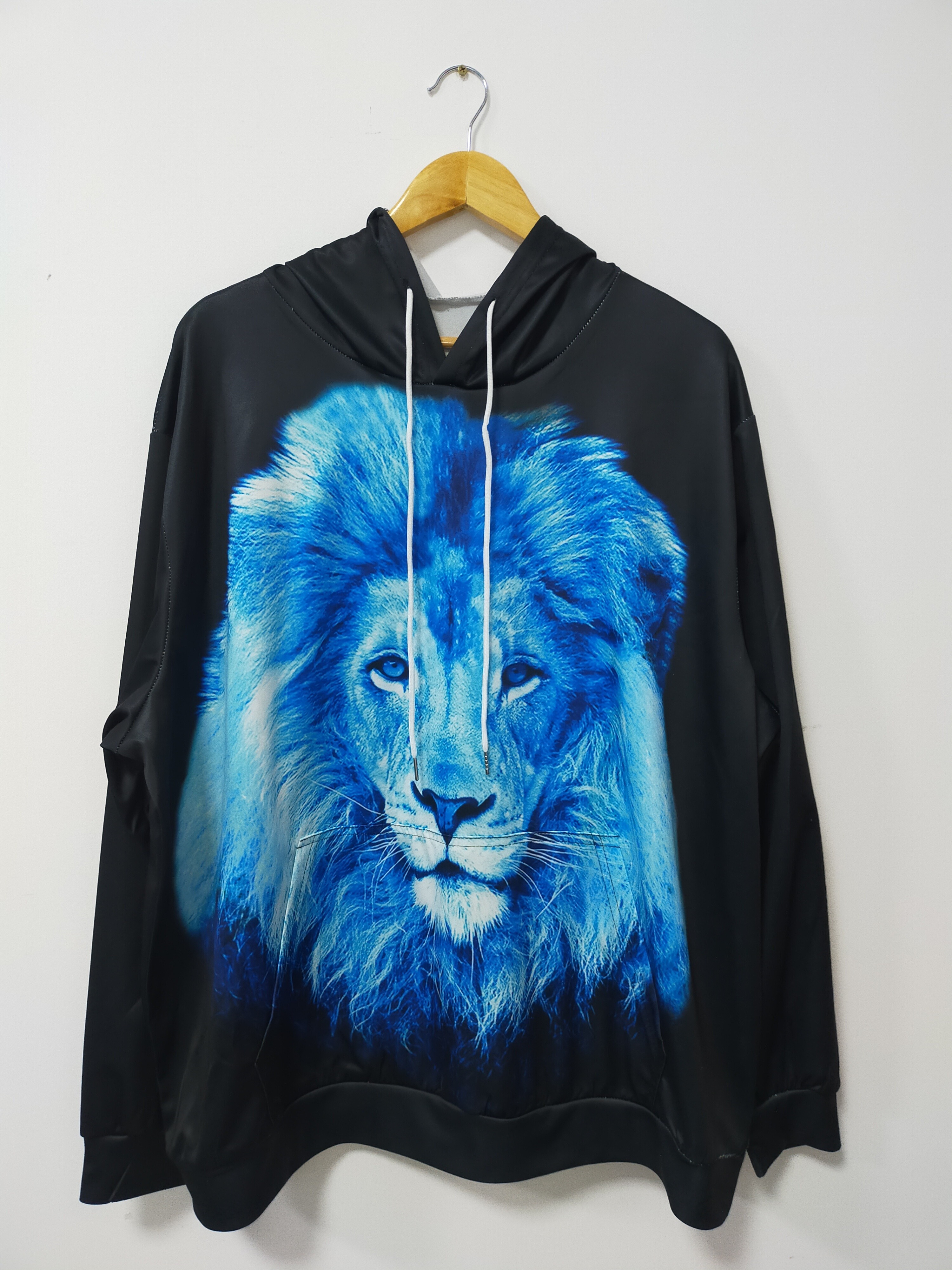 Sweater lion shop