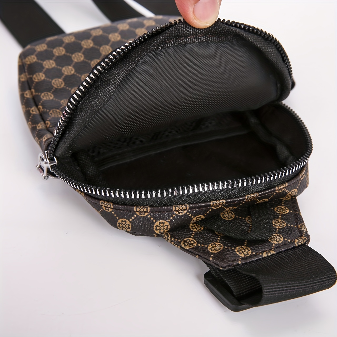 Gucci Men's Crossbody Bag
