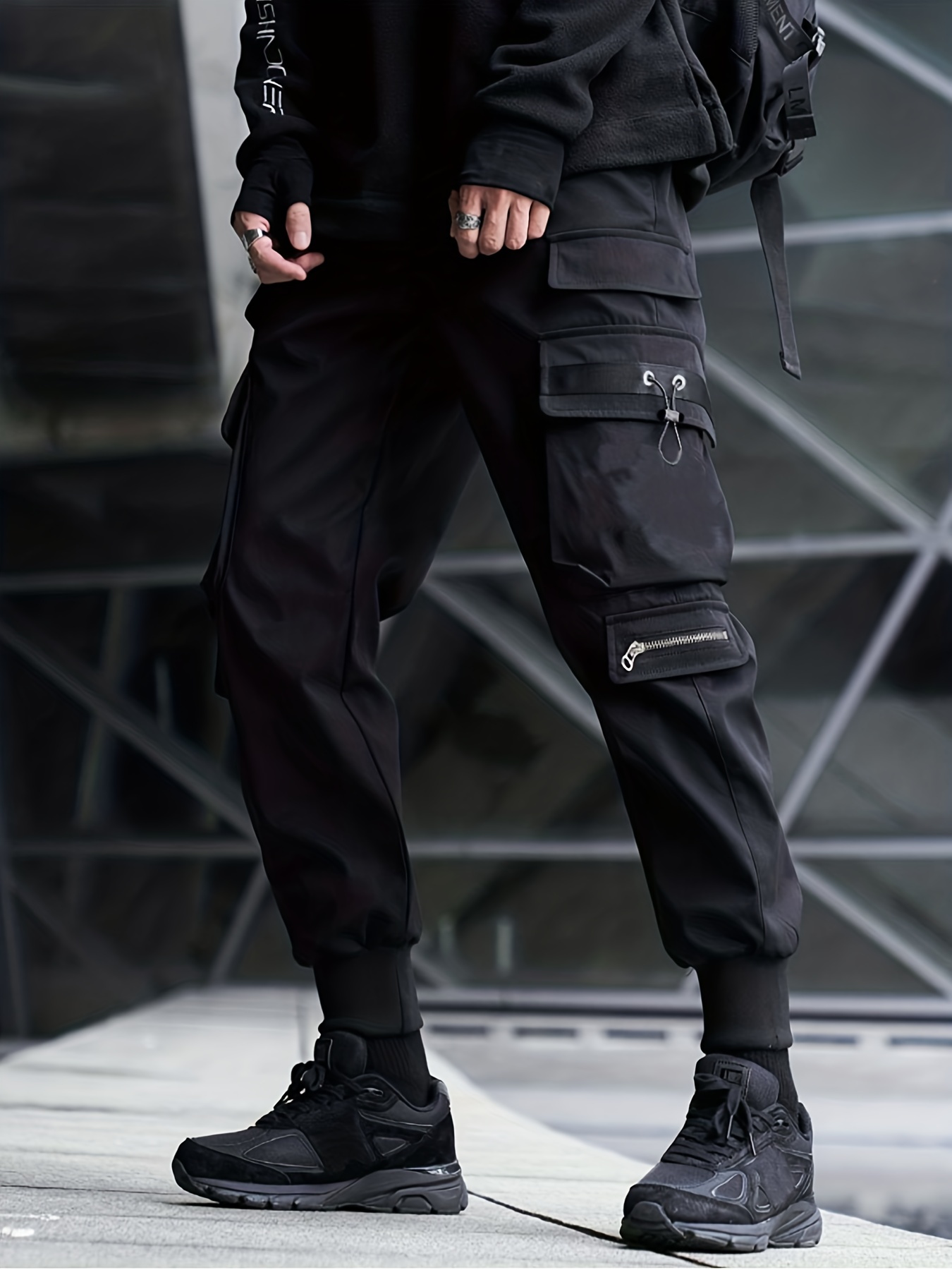 Men Black Flap Pocket Zip Detail Drawstring Waist Cargo Pants