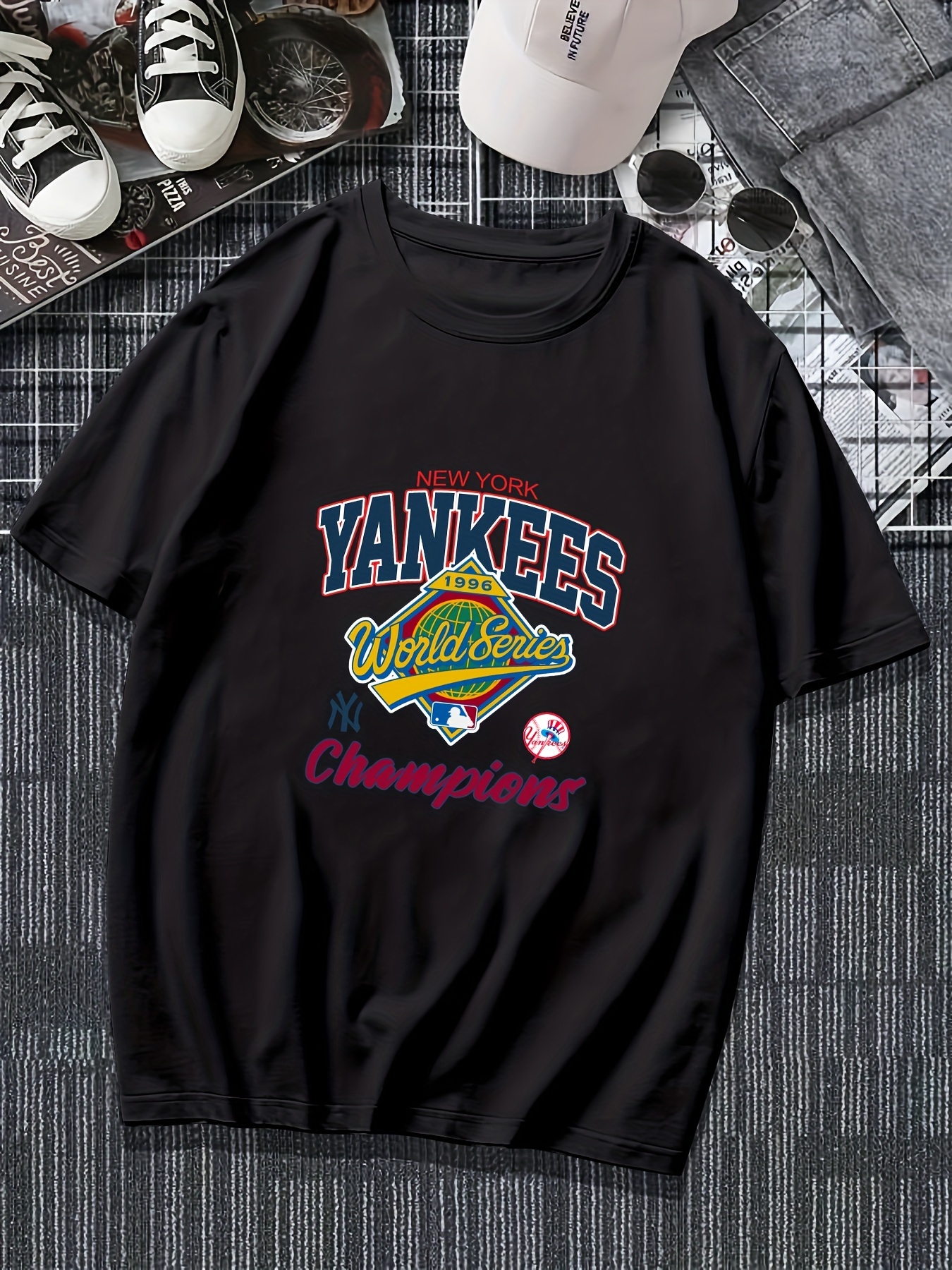 New York Yankees MLB Fish Graphic Oversized Black T-Shirt