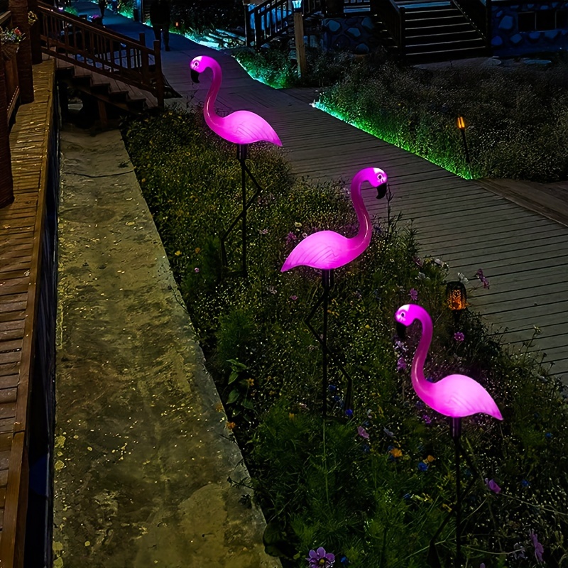 Flamingo garden deals solar lights