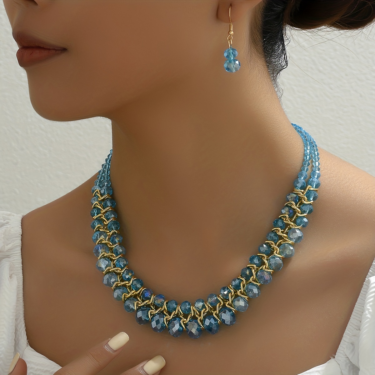 

1 paire de boucles d'oreilles + 1 collier ensemble de bijoux de style Boho composé de cristaux artificiels en couleur bleu océan assorti aux tenues quotidiennes, cadeau pour elle
