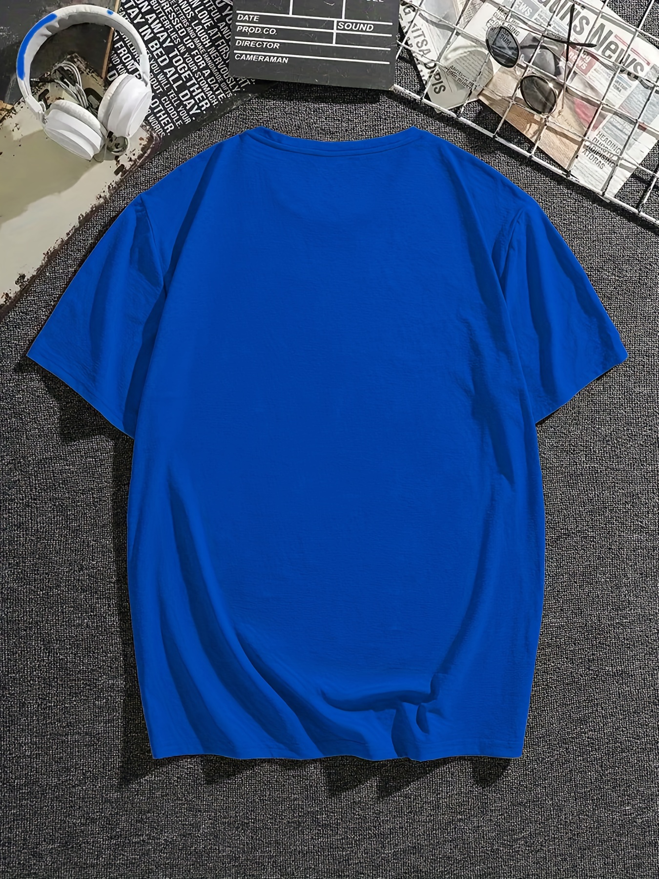 Simple trendy back print as font / letters in blue' Men's T-Shirt