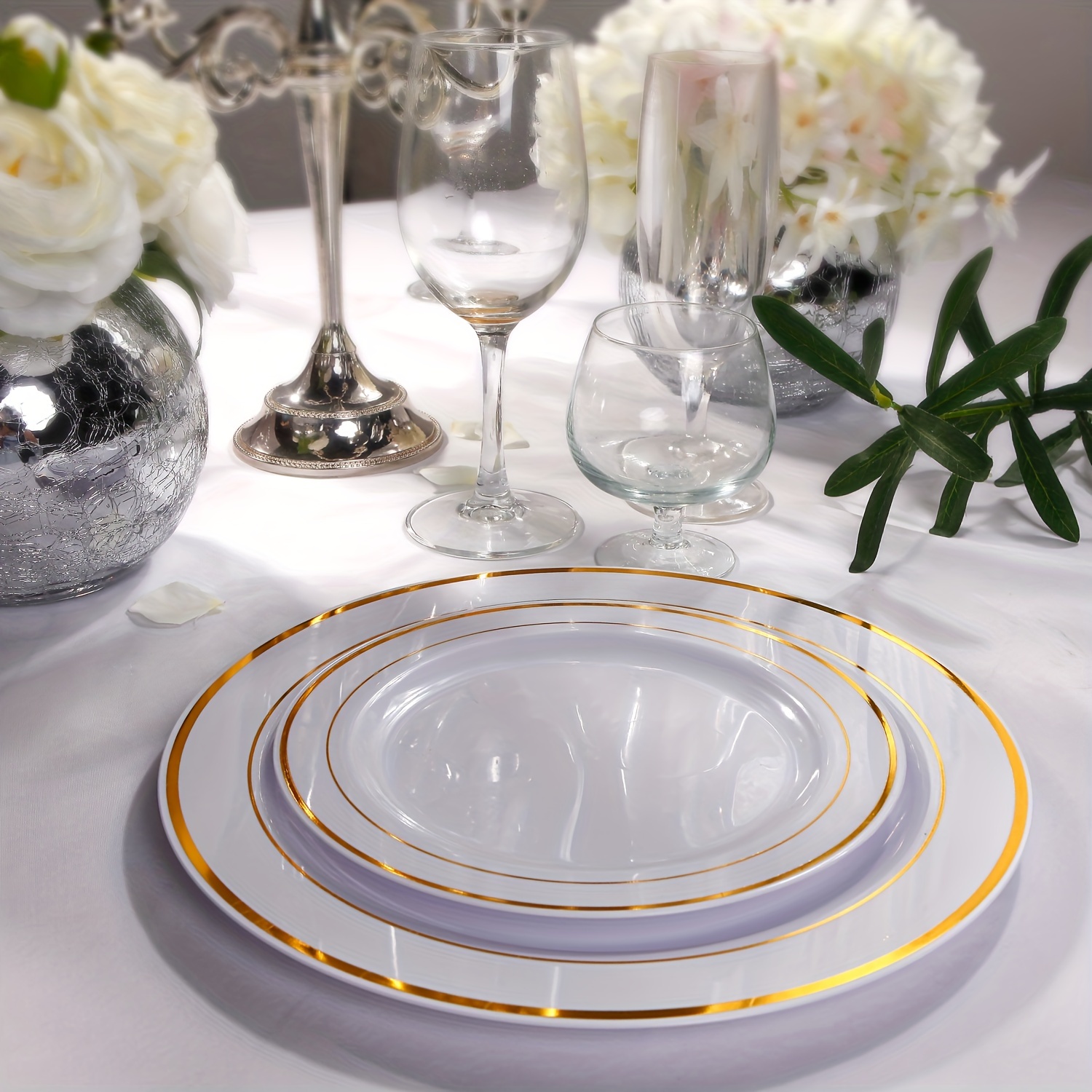  Platos blancos para almuerzo, platos grandes con borde dorado,  vajilla para fiestas familiares (color blanco, tamaño: mediano) : Hogar y  Cocina
