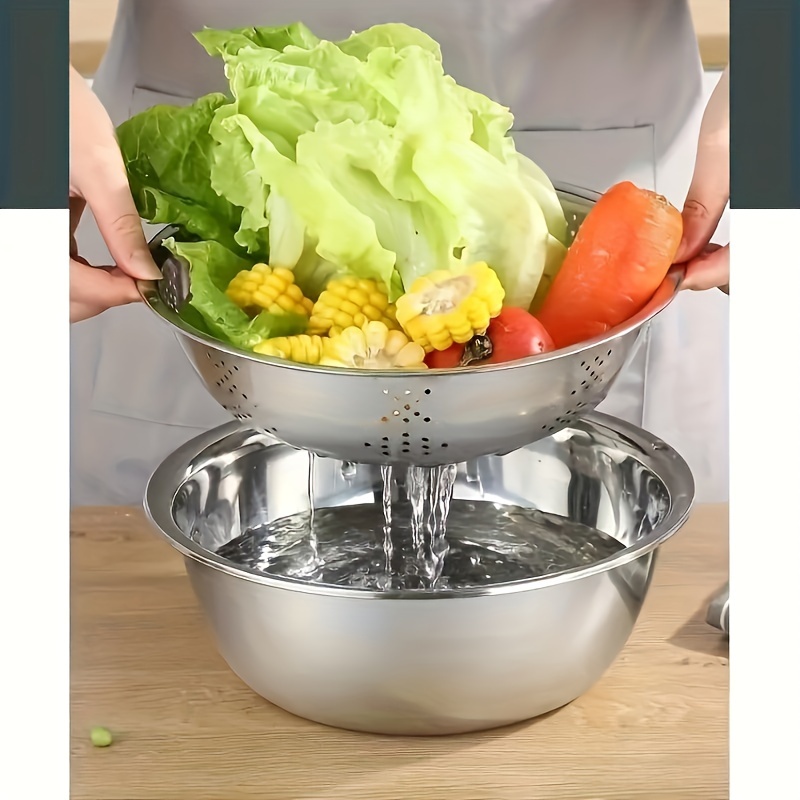 The Oxo Mixing Bowl Helps With Prep and Serving