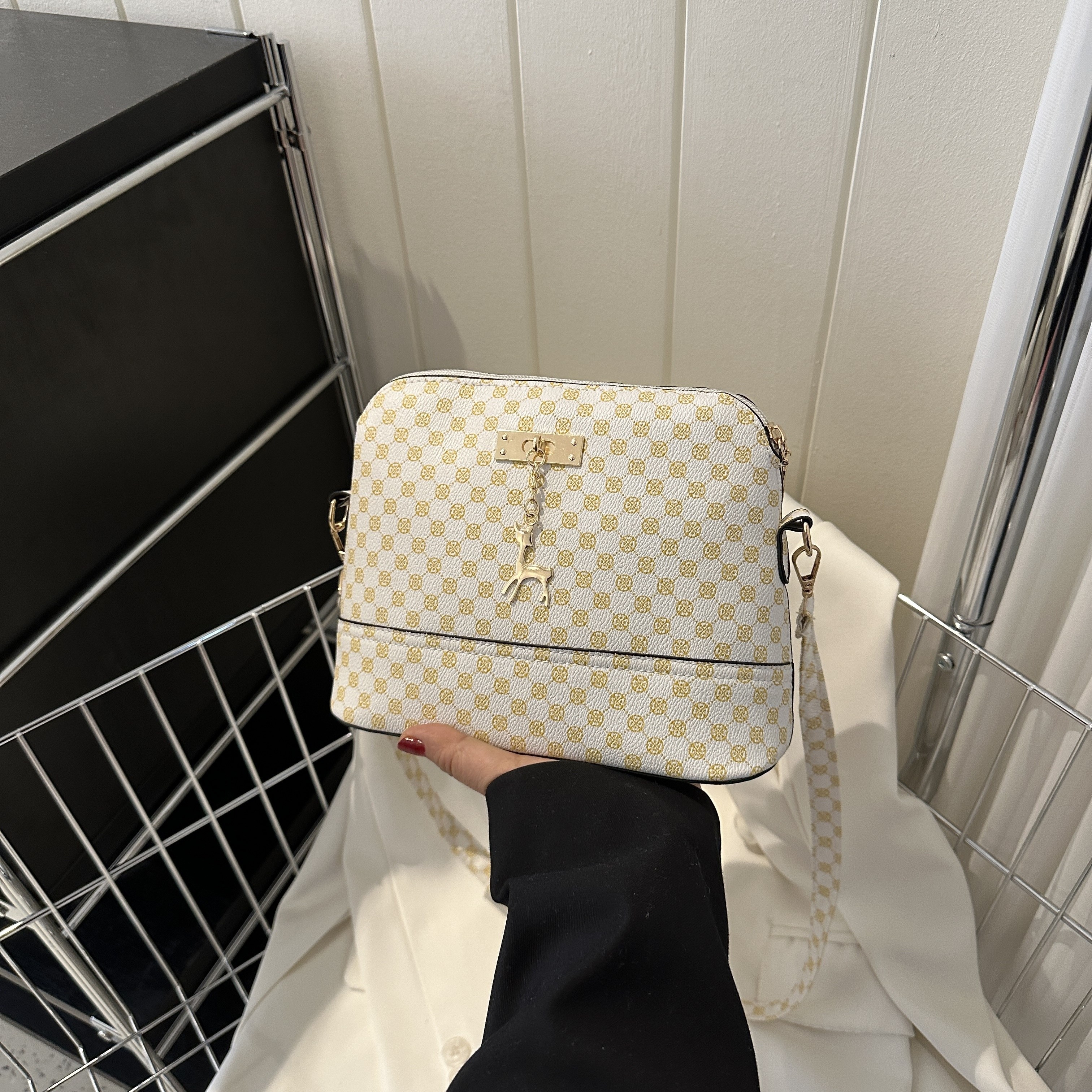 Louis Vuitton Damier Azur Womens Shoulder Bags 2023 Ss, Beige