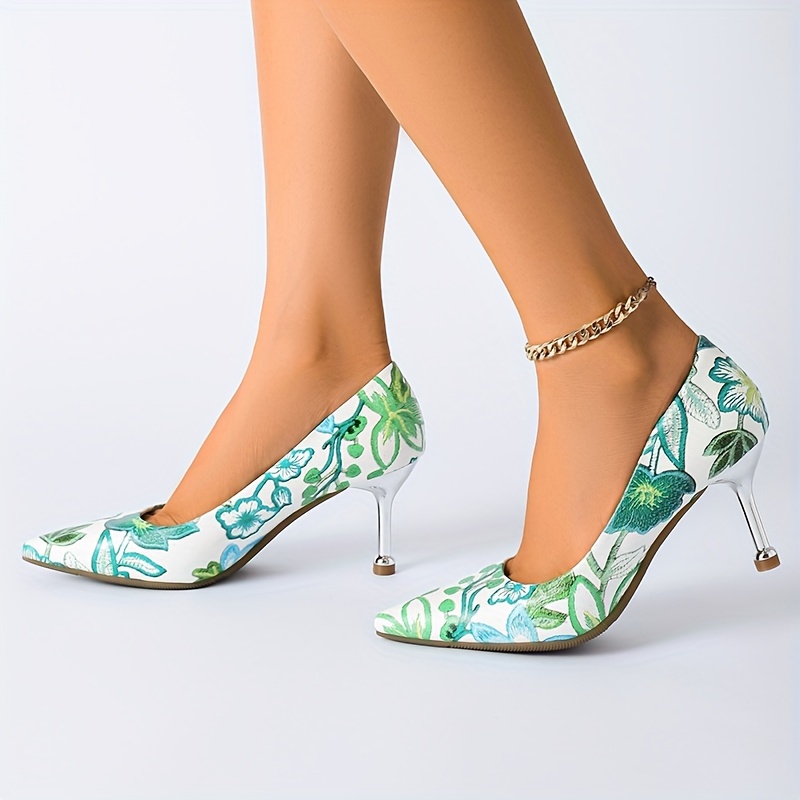 Tacones con flores discount bordadas