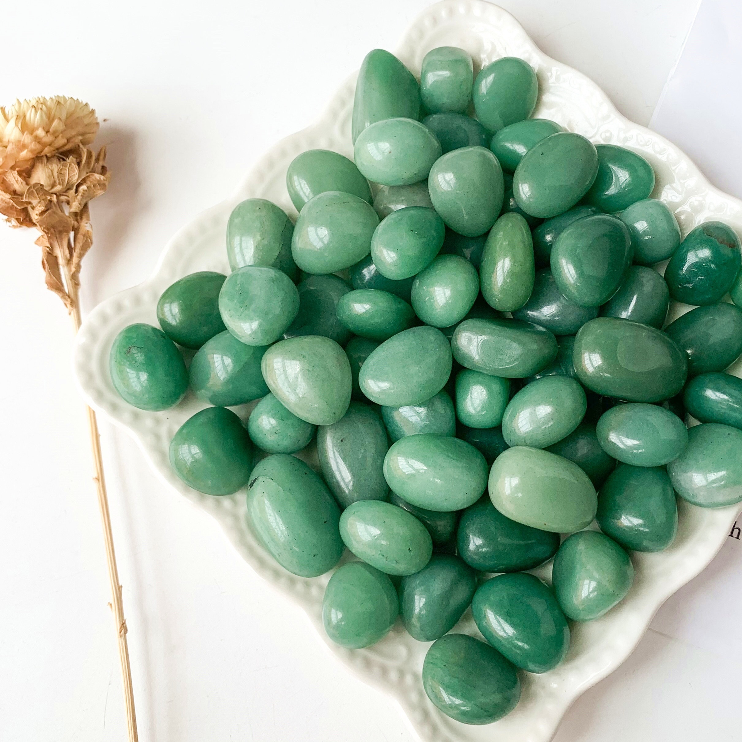 100g 天然グリーンアベンチュリン ル ストーン 大粒 研磨石 魚用タンク