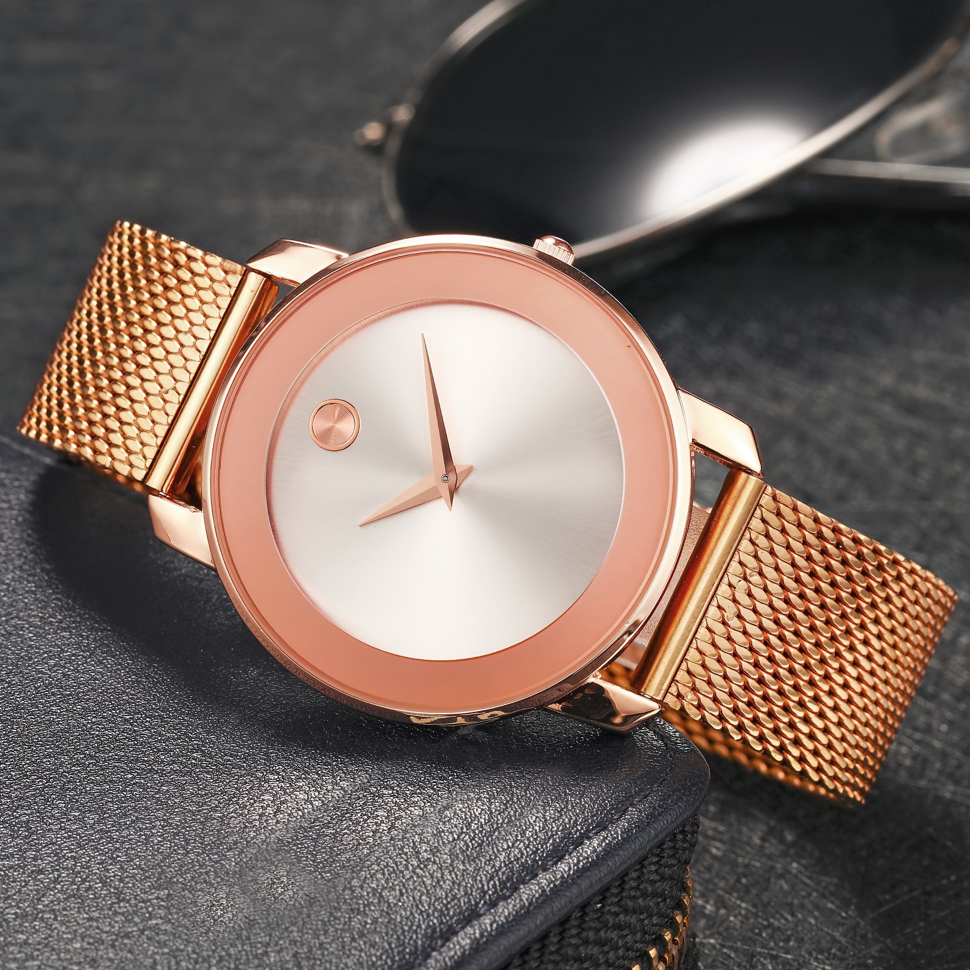 

Men's Watch Minimalist Business Leisure Quartz Watch Analog Waterproof Ultra-thin Stainless Steel Wrist Watch