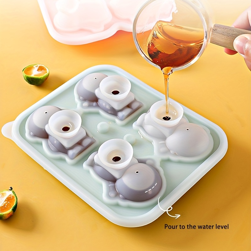 Astronaut Penguin Ice Cube Tray, Flexible Food Grade Silicone Ice