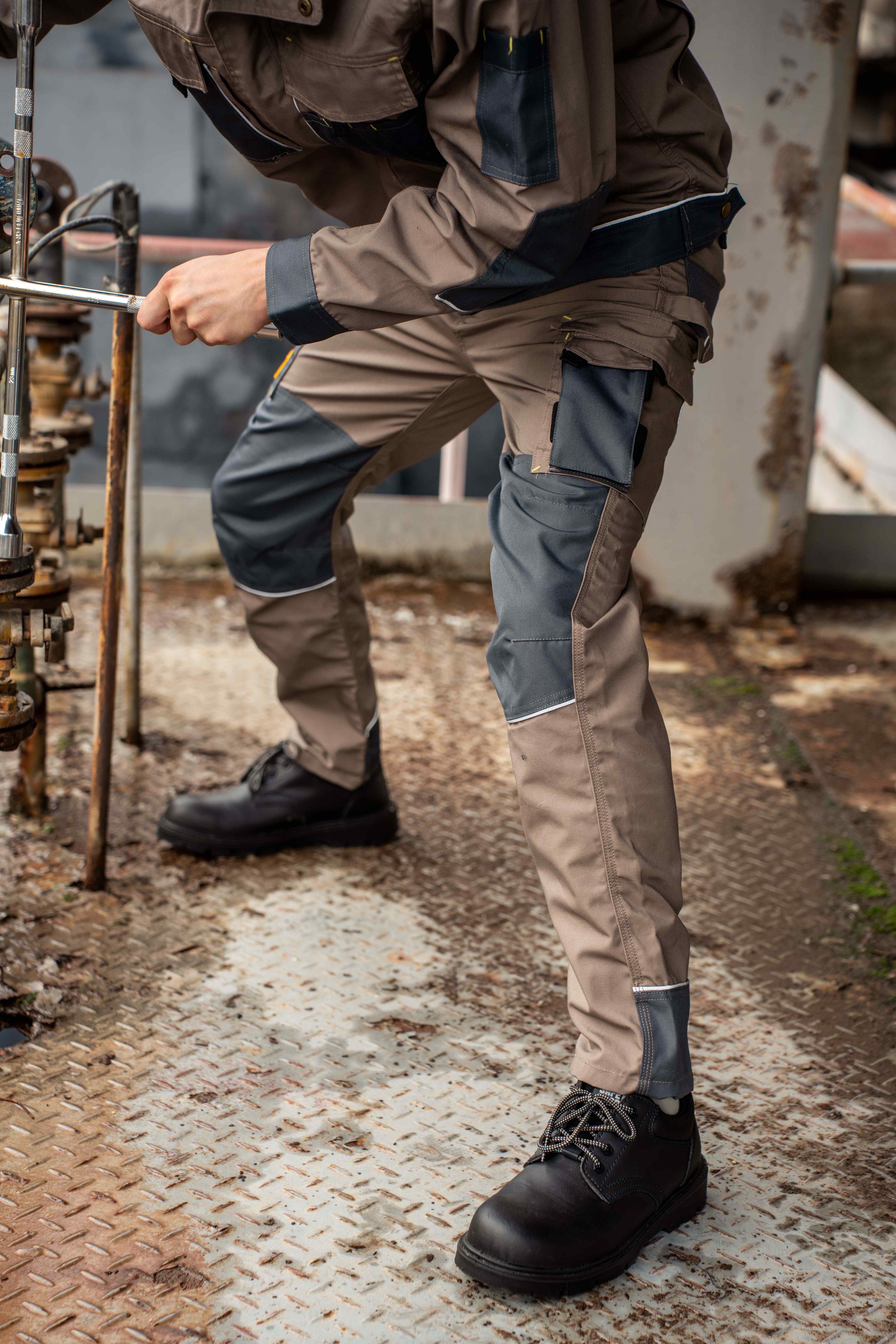 Hi-Seg Seguridad Industrial - Un pantalón versátil, cómodo y de calidad,  para acompañarte desde tu trabajo en terreno, hasta las salidas outdoor más  aguerridas con amigos👷‍♀️👖. Este pantalón de mujer, modelo Nahuel