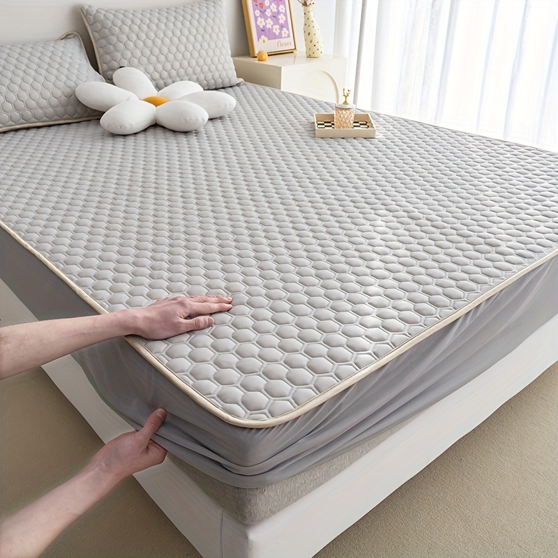Breathable Thick Mattress Topper W/ Quilted Down Alternative Fill Queen  Adult