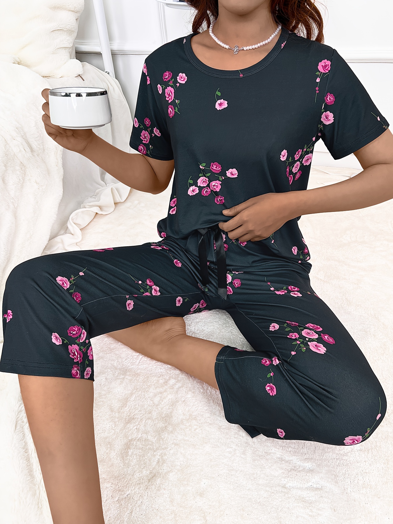 Casual Nights Women's Short Sleeve Top with Capri Pants Pjs Floral
