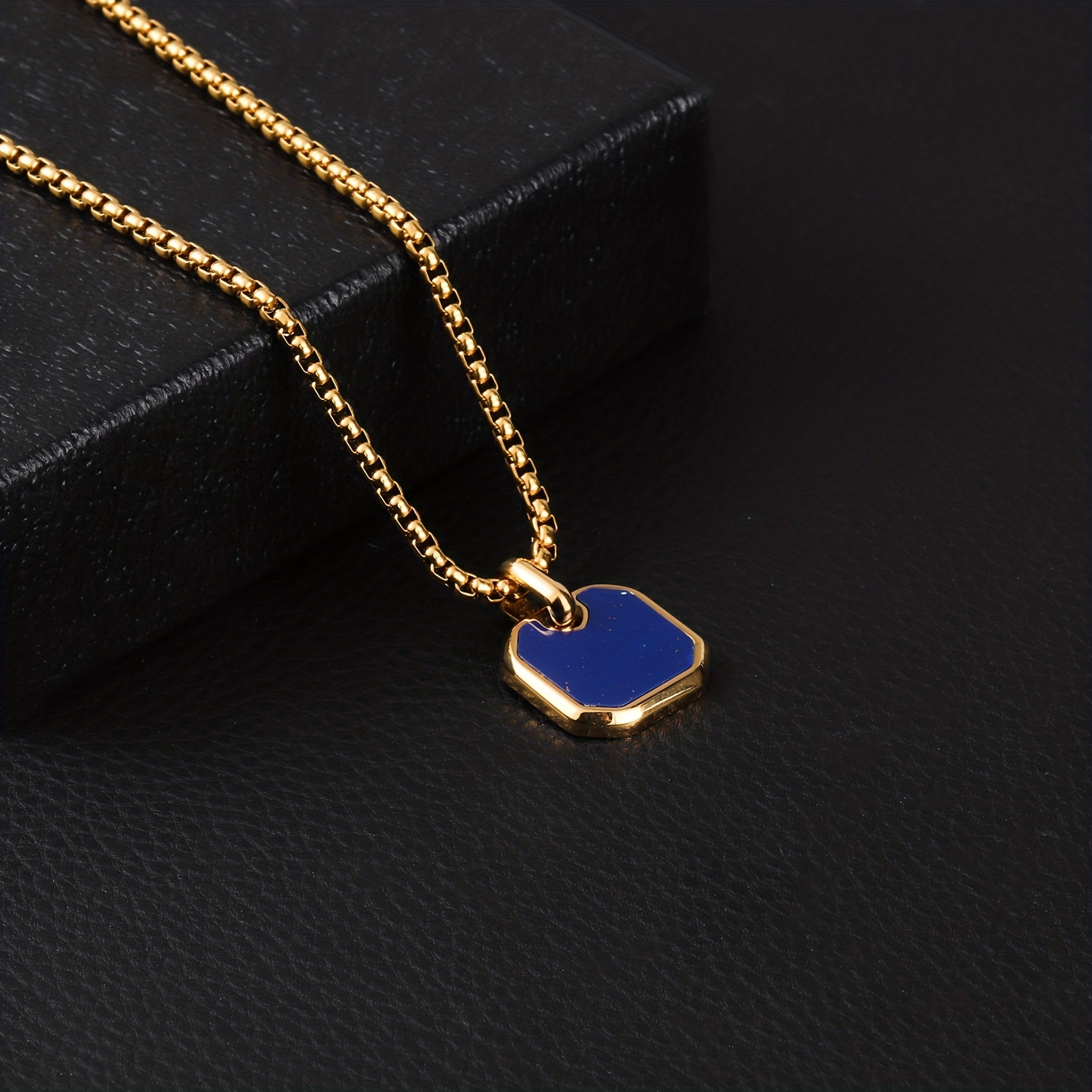 Necklaces and Pendants - Men Luxury Collection