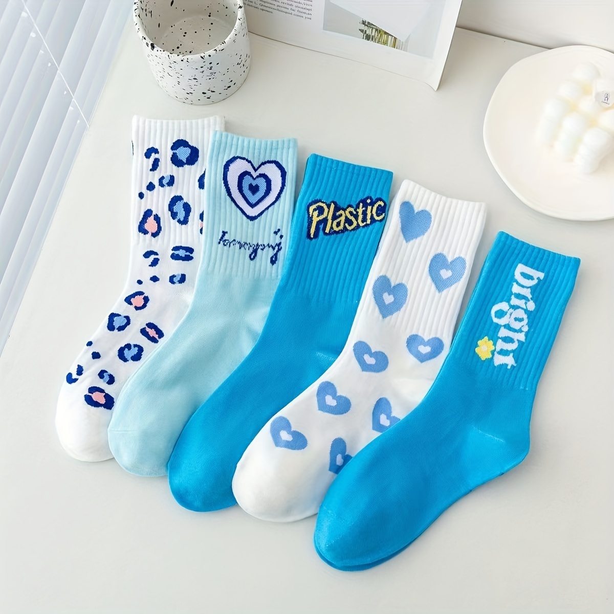 

5 Pairs Letter & Heart Print Socks, Comfy & Breathable Mid Tube Socks, Women's Stockings & Hosiery