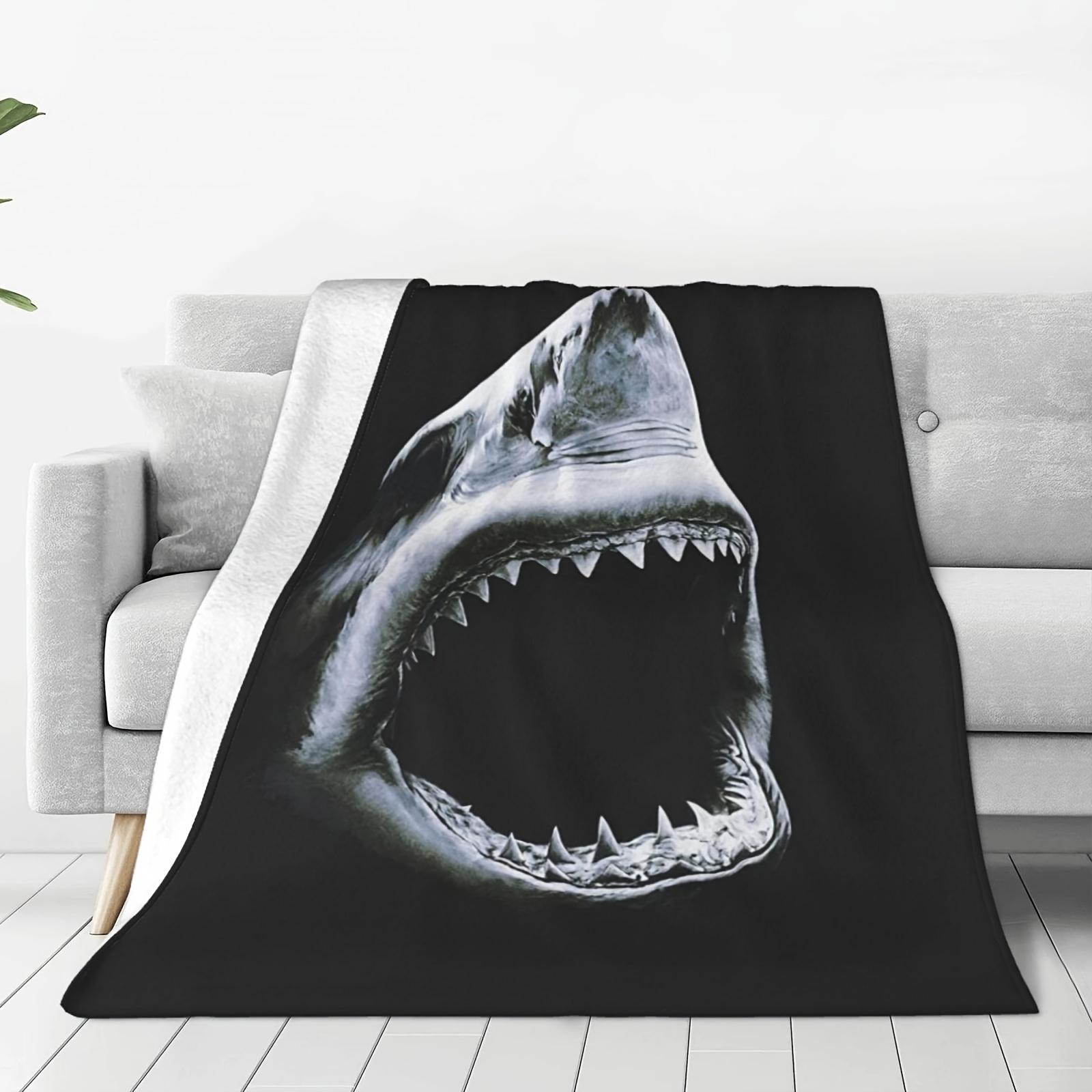 Dawhud Direct Great White Shark Super Soft Plush Fleece Throw Blanket