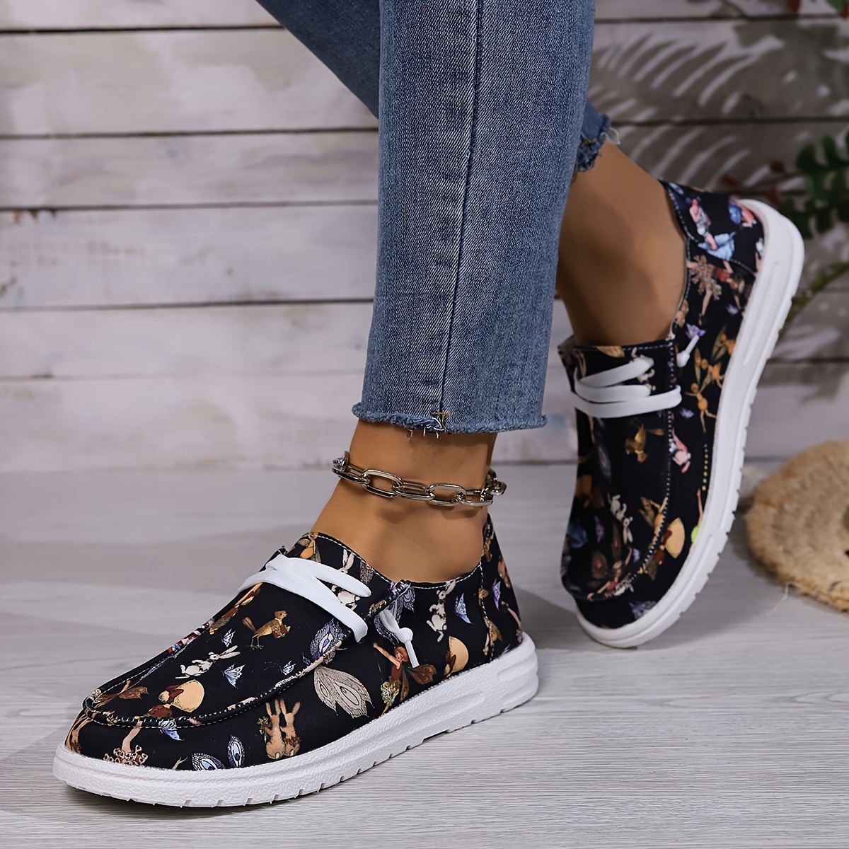 Women's Outdoor Skate Shoes Lightweight Sole Fabric Rabbit Butterfly Pattern