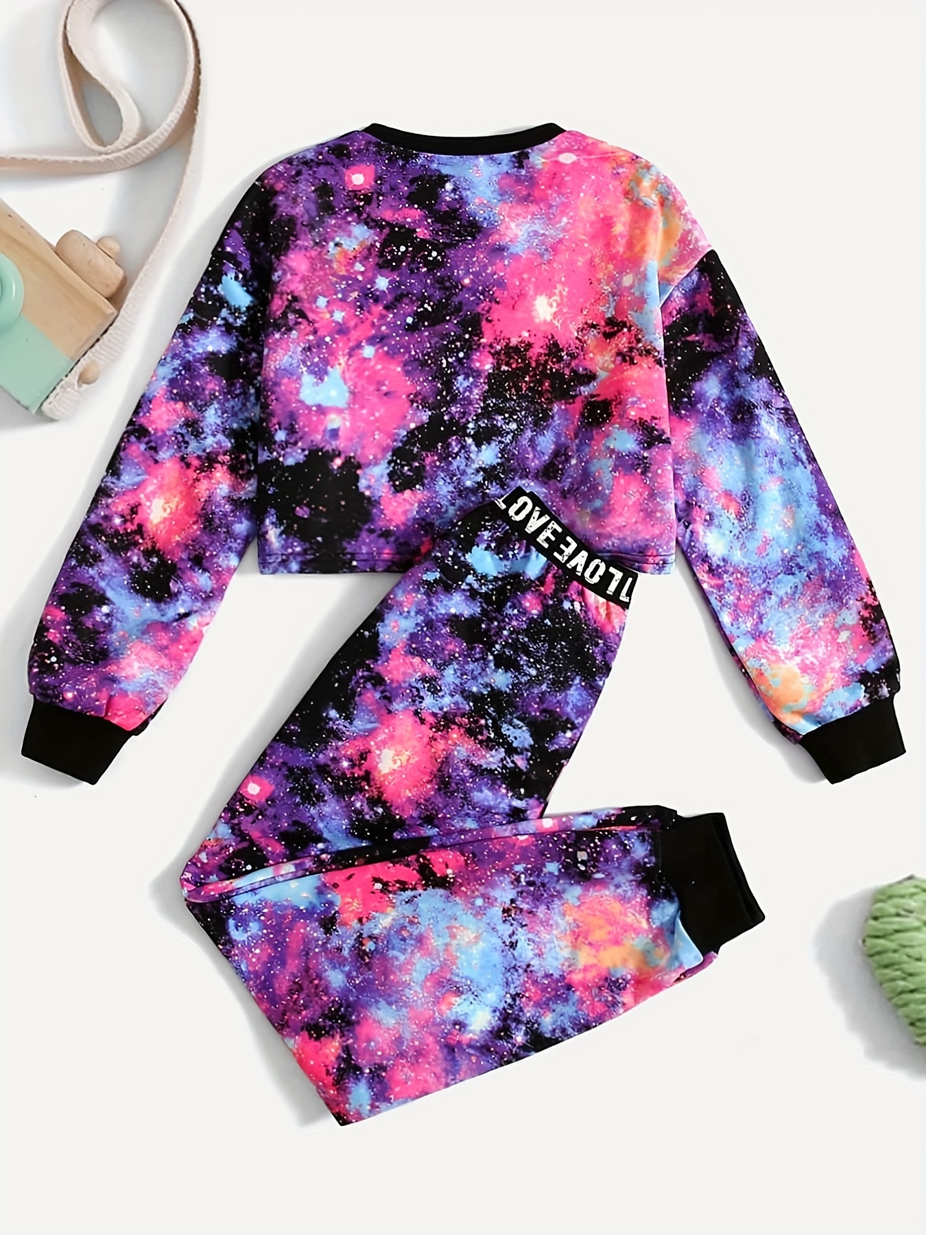 Tie dye cropped discount sweatshirt and sweatpants