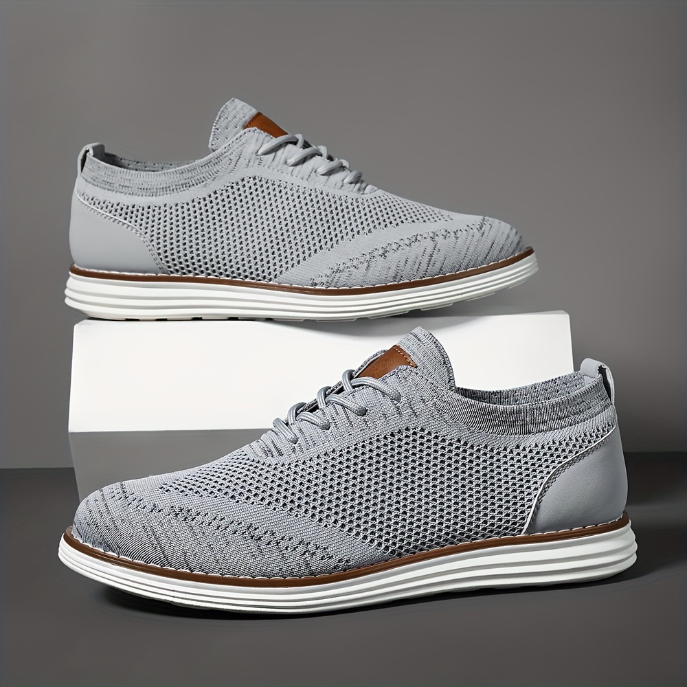 Men's Lightweight Sneakers - Athletic Shoes - Breathable Lace-ups