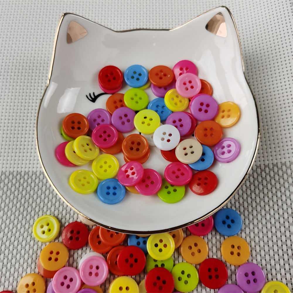  Botones para manualidades, 100 botones grandes, bonitos botones  decorativos grandes de 1 pulgada, botones de madera de flores para coser  0.984 in : Arte y Manualidades