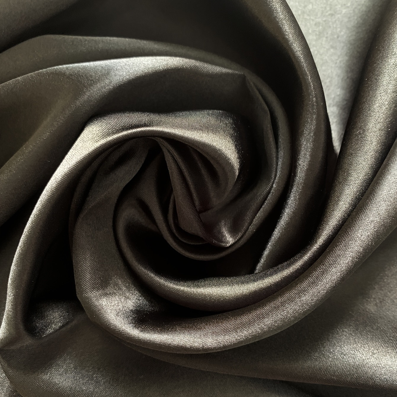 BEST PRICE Black Satin Fabric Premium Quality Black Silky Satin Draping  Fabric Wedding Dress Fabric Sold by the Yard -  Canada