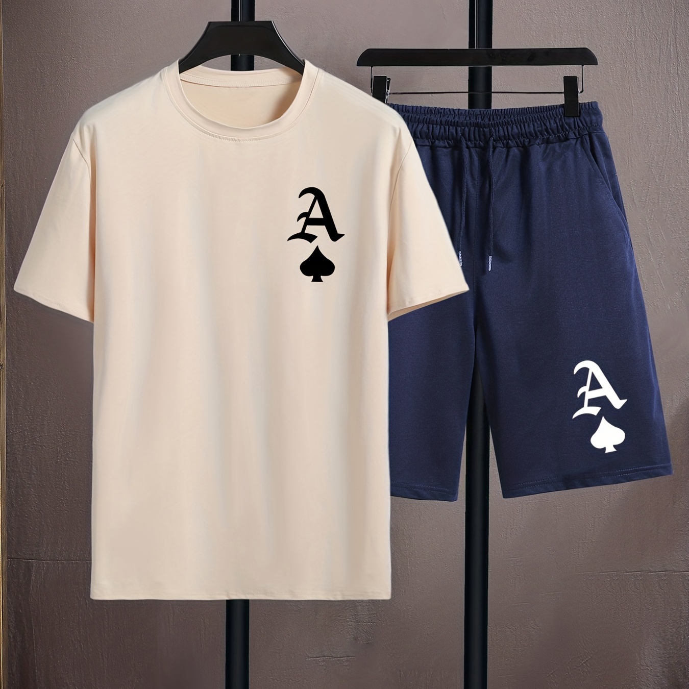 

Letter A & Poker Symbol Pattern Men's 2 Pieces Outfits, Round Neck Short Sleeve T-shirt And Drawstring Shorts Set