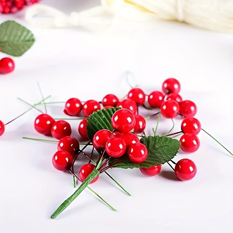 150Pcs Artificial Christmas Holly Berries for Christmas Wreath Decorations  Wreath Making Supplies Christmas Party Decoration