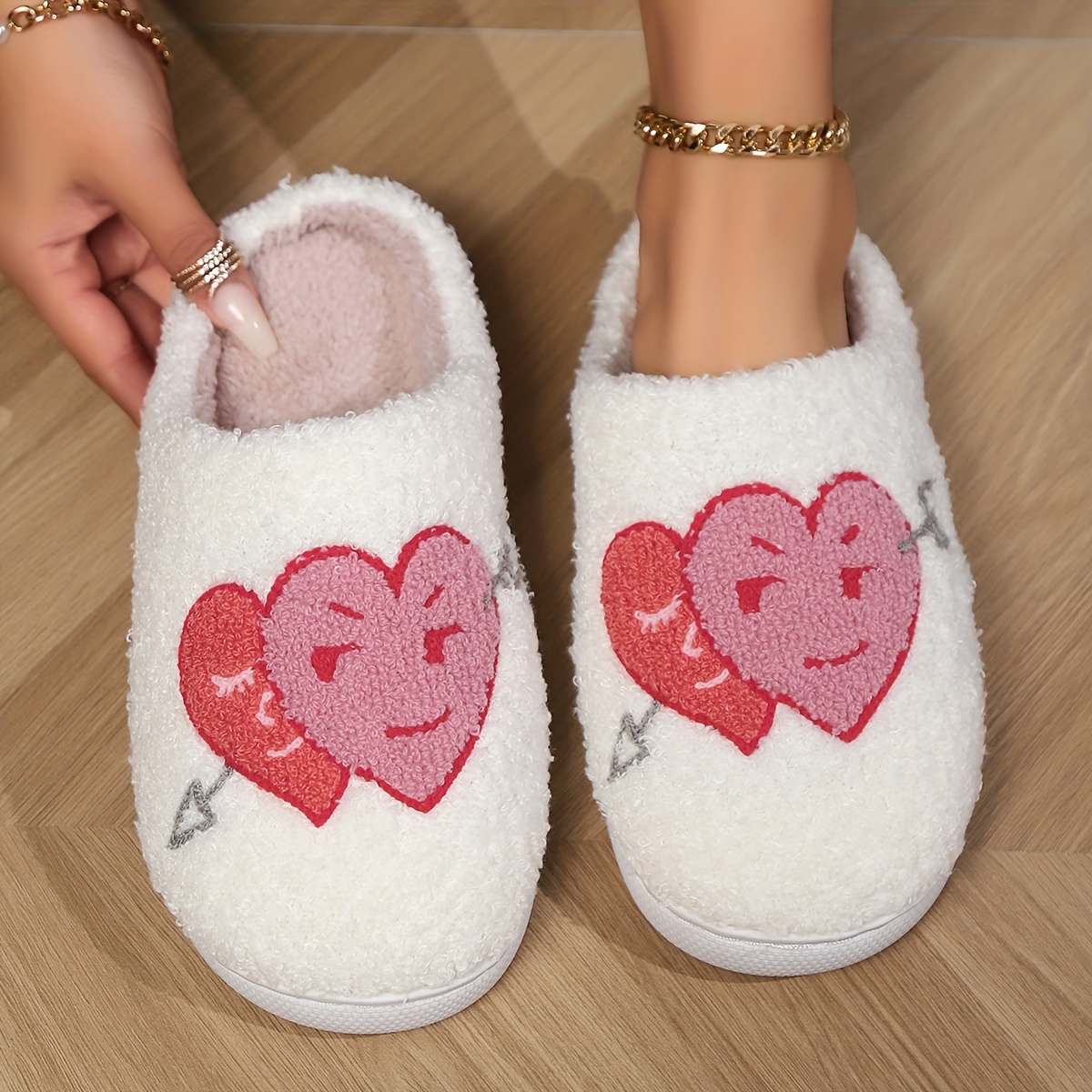 Pink discount heart slippers