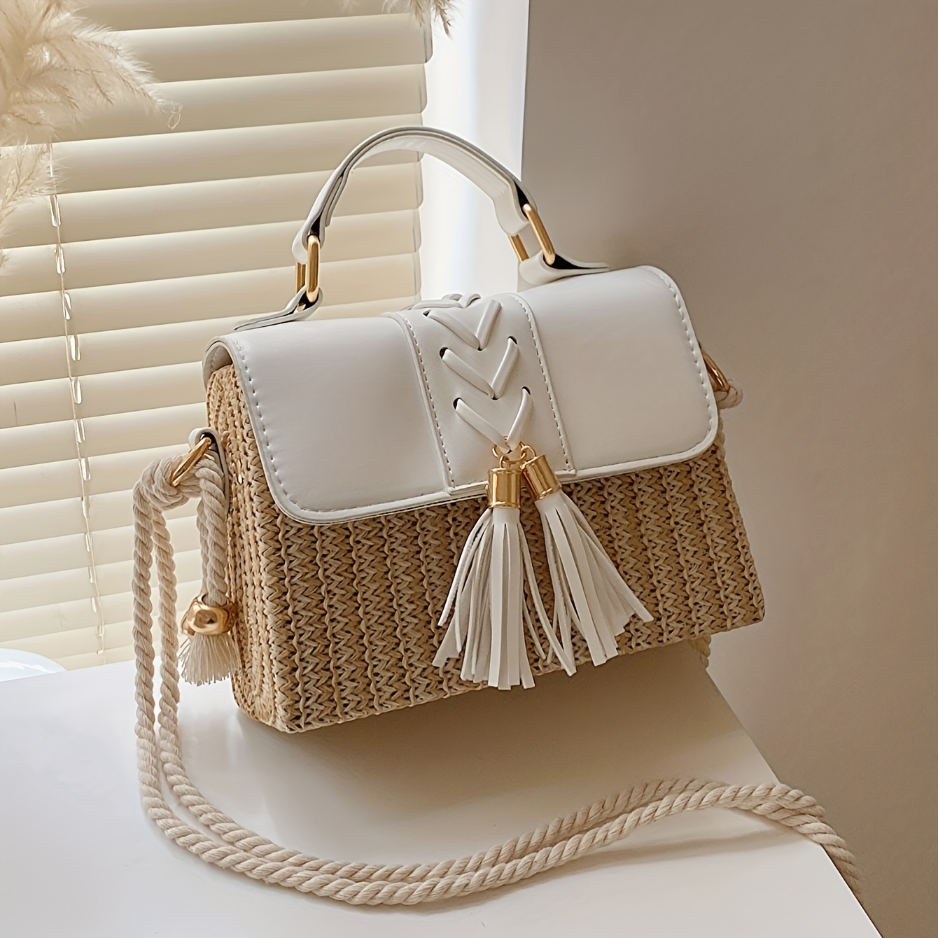 2023 New Fashion Plaid Weave Women's Crossbody Bag With Camping Basket  Texture Handheld Straw Bag For Summer Outing