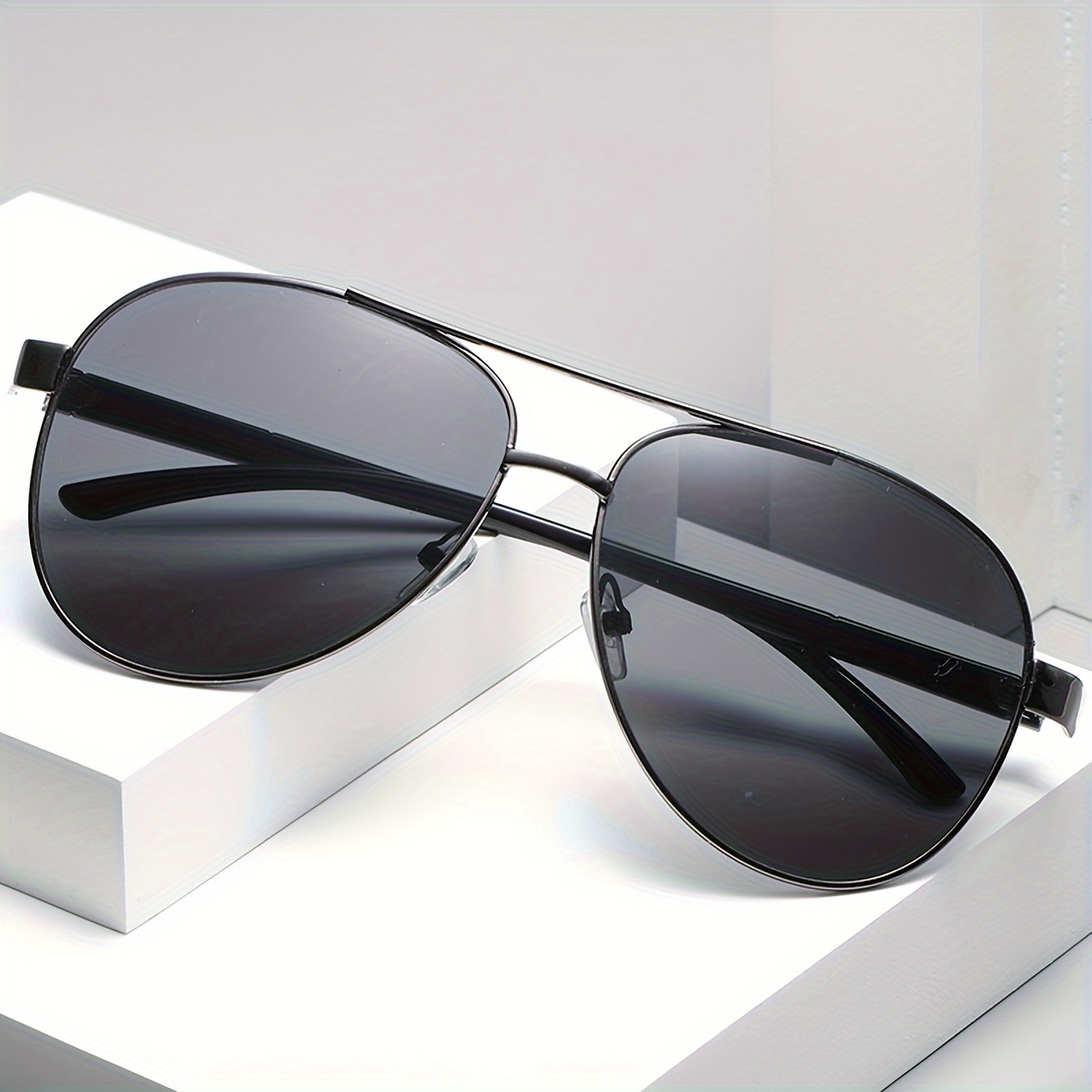 Trendy Oversize Frame Metal Polarized Sunshade Sunglasses, Elegant